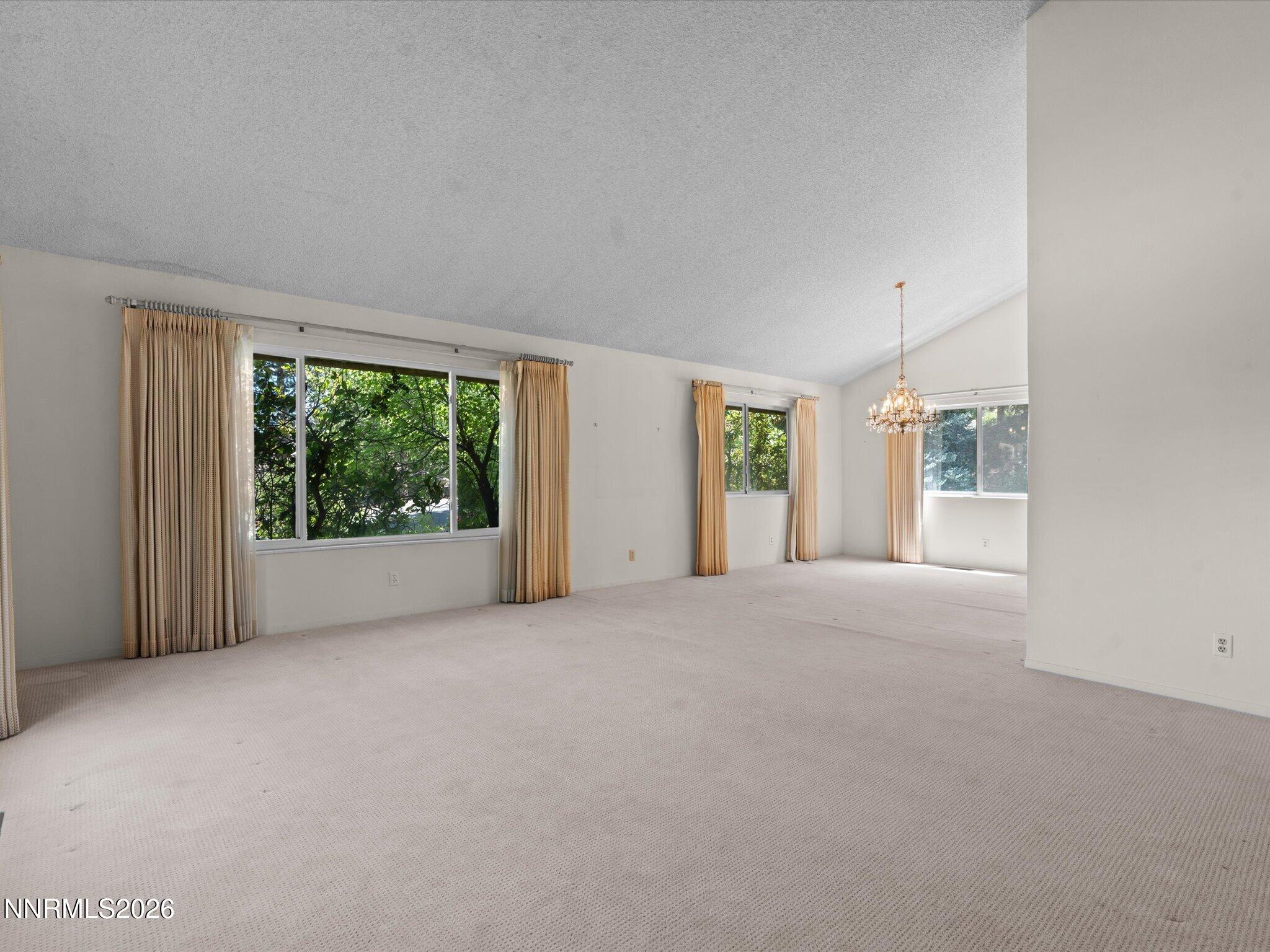 3395 Thornhill Drive Property Photo 10