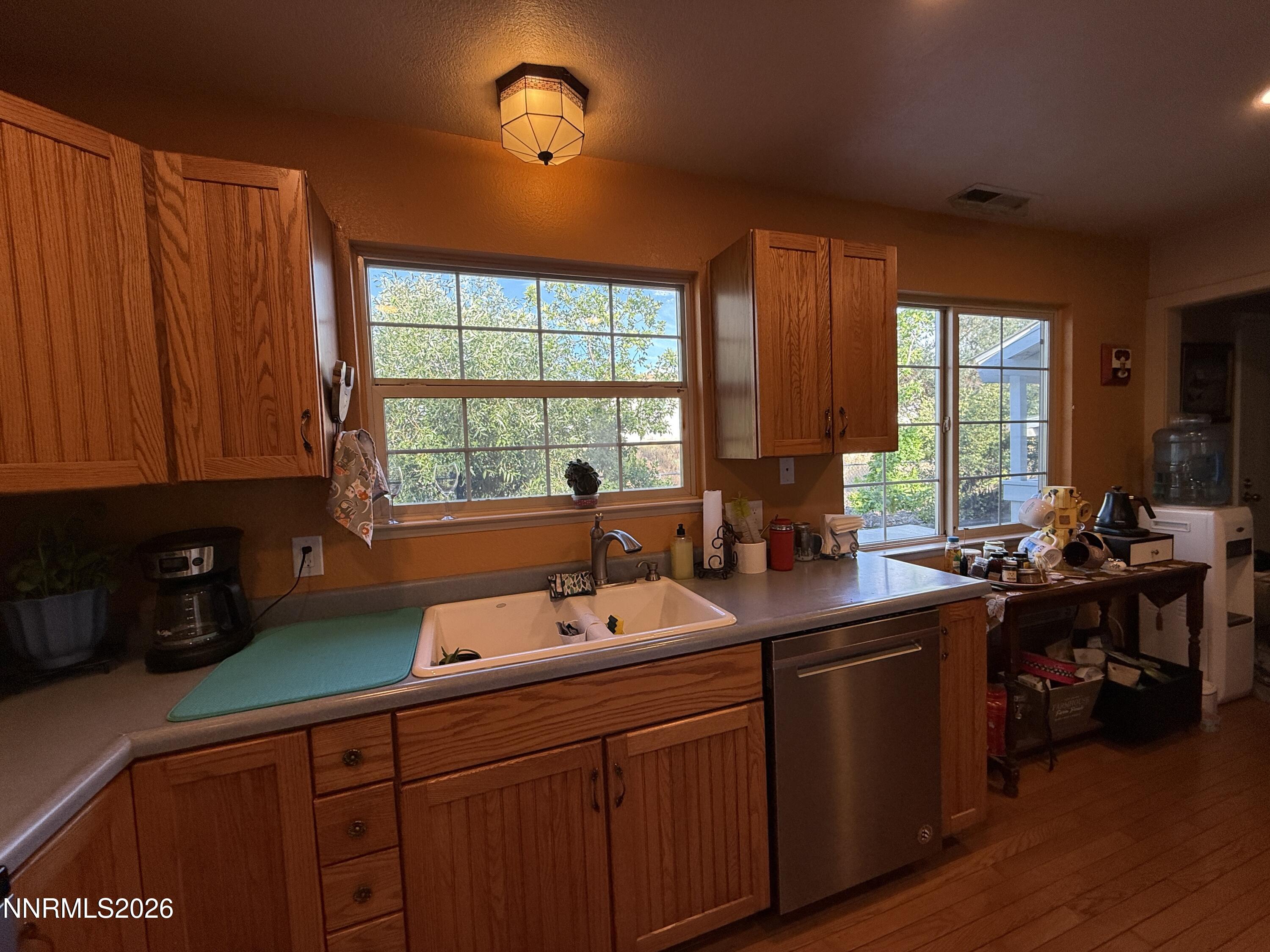 1438 Topaz Lane Property Photo 14