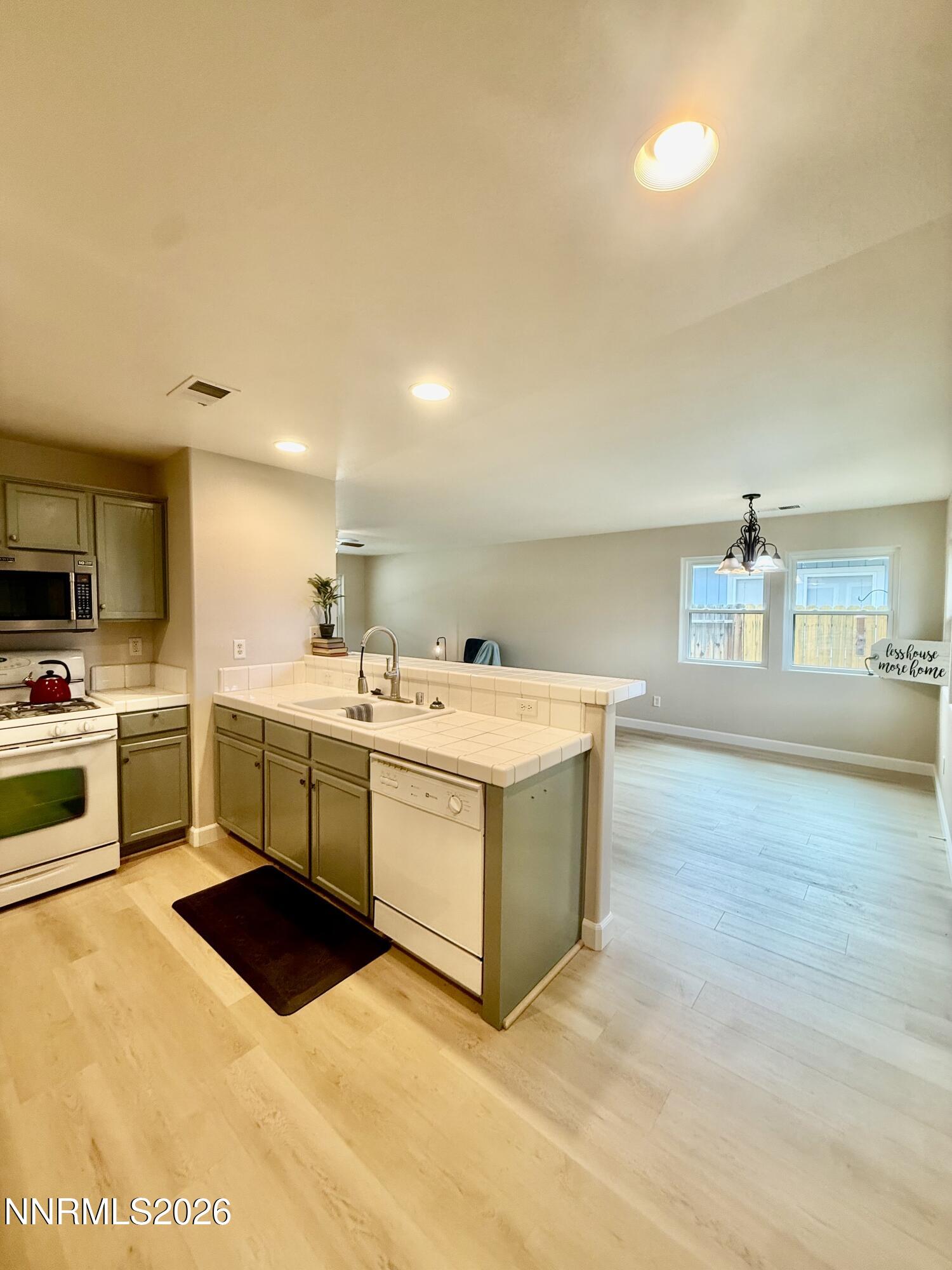 1394 Pin Oak Drive Property Photo 13