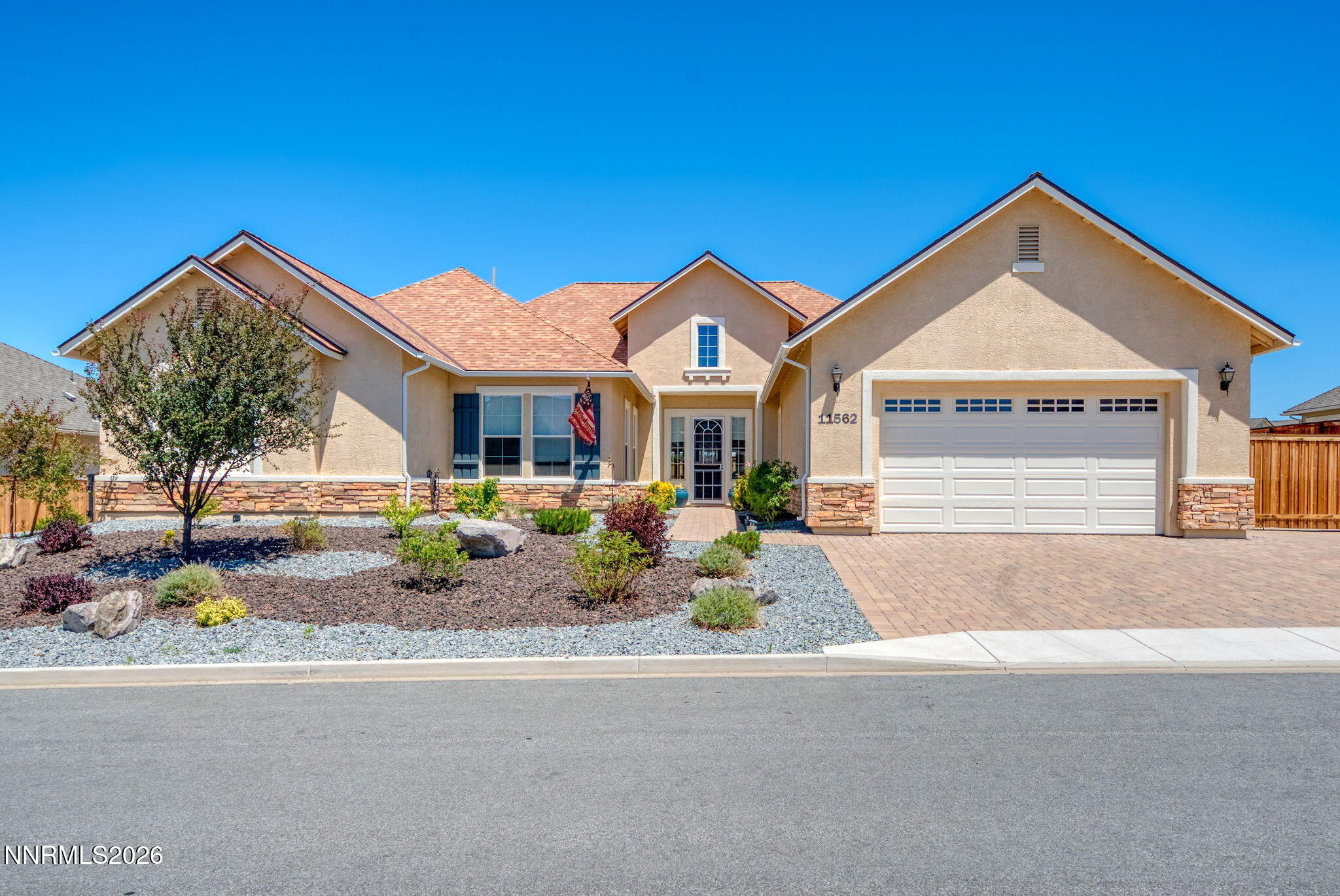 11562 Hacienda Ridge Way Property Photo 1