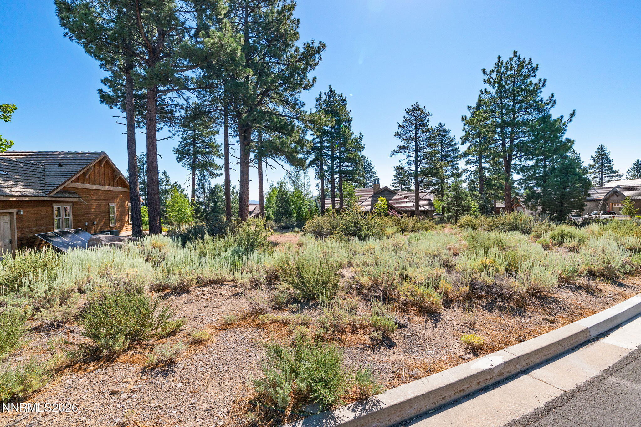 5720 Nordend Way Property Photo 4