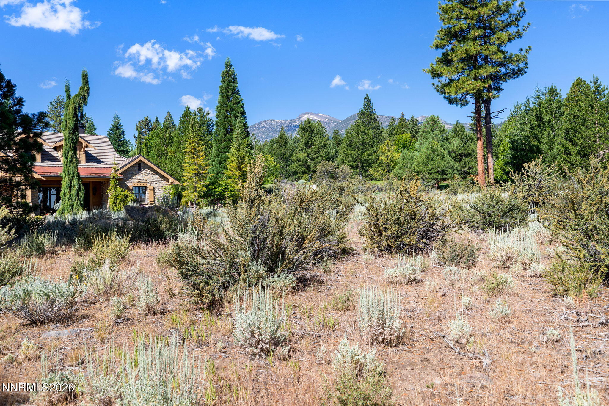 5720 Nordend Way Property Photo 7