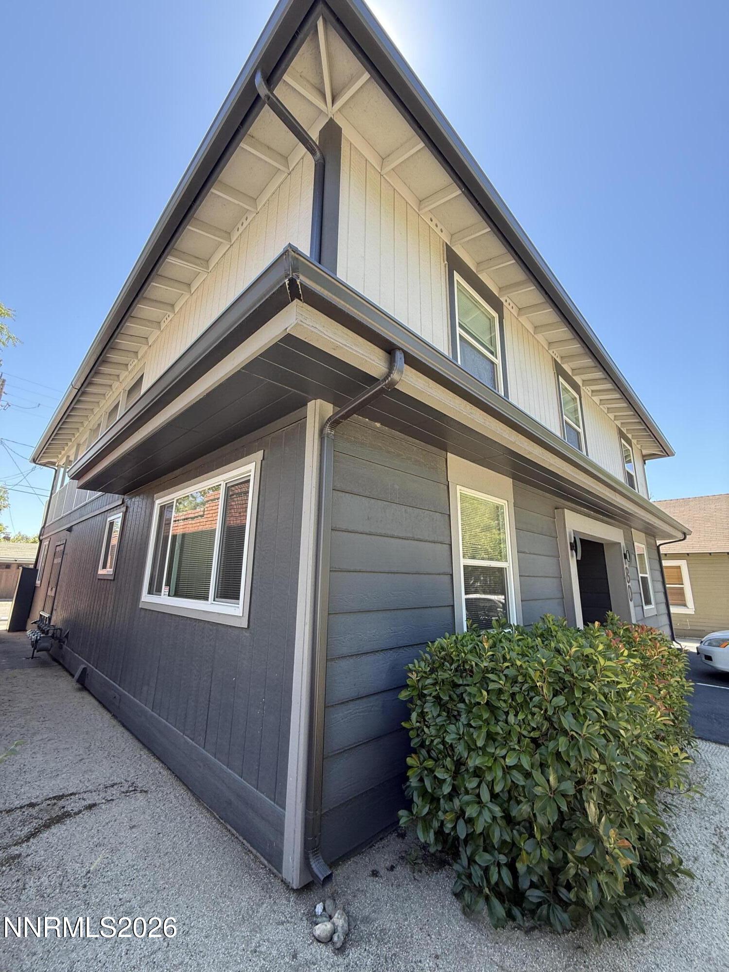 80 Vine Street Property Photo 17