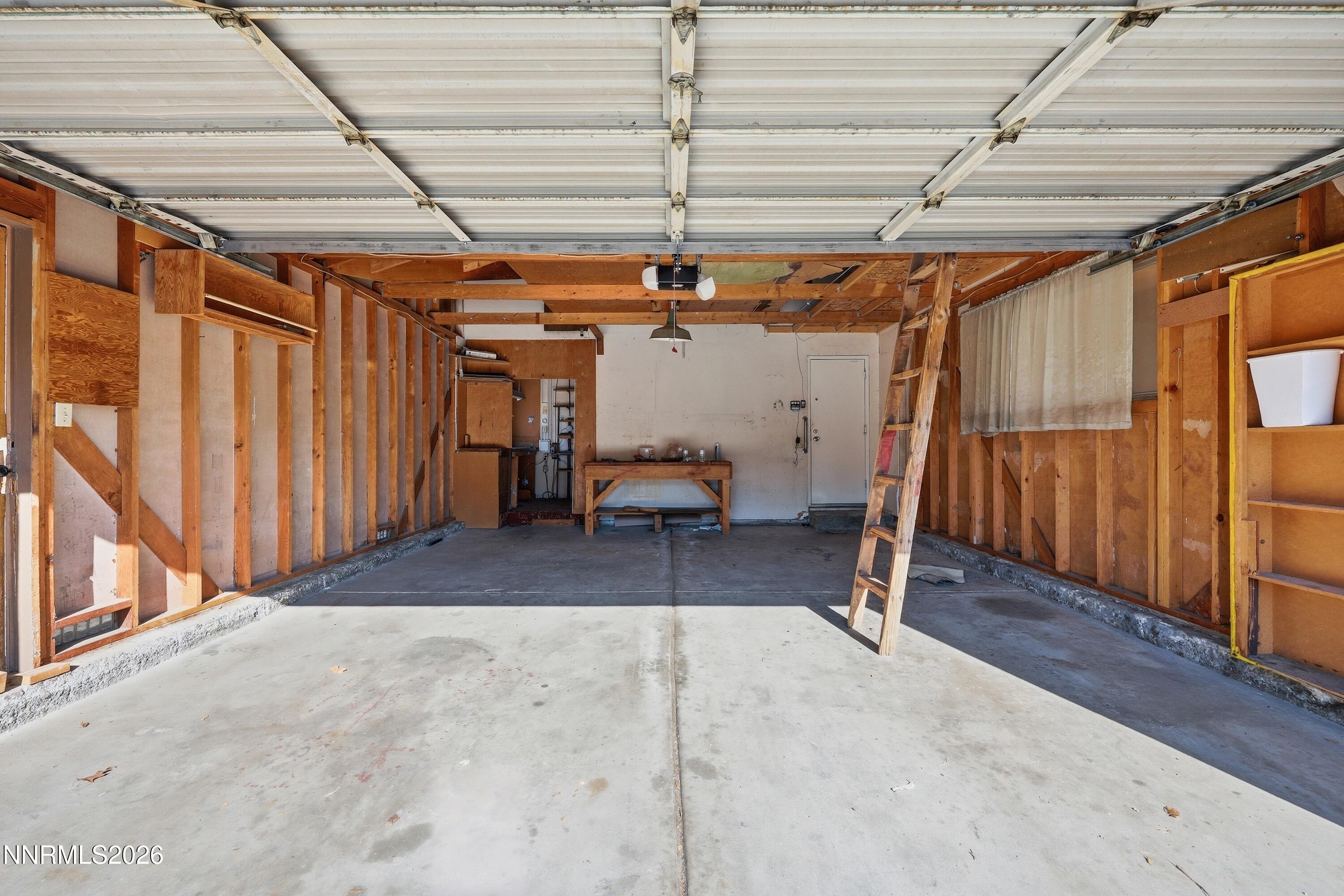 3033 Springland Drive Property Photo 10