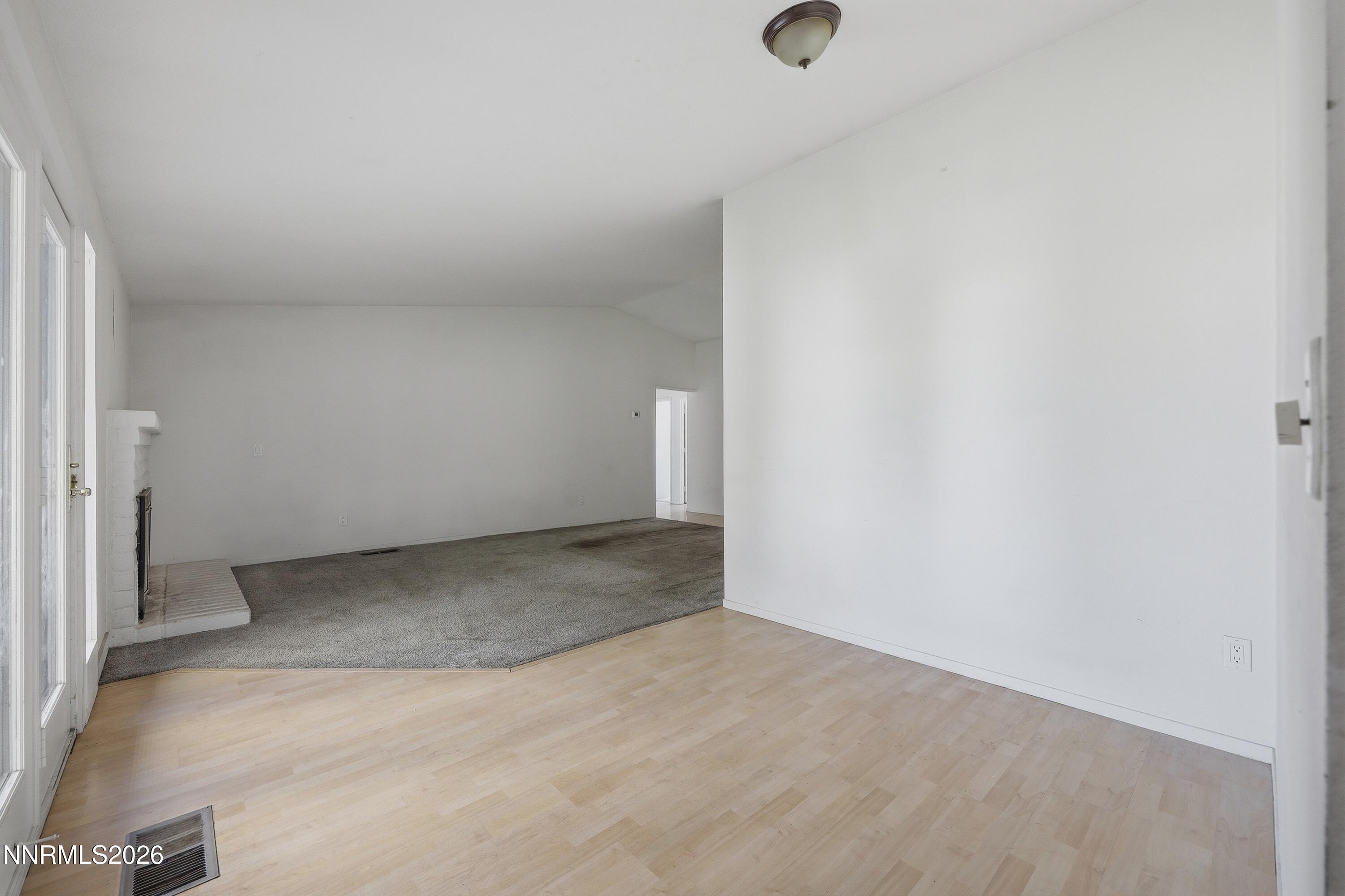 3033 Springland Drive Property Photo 17