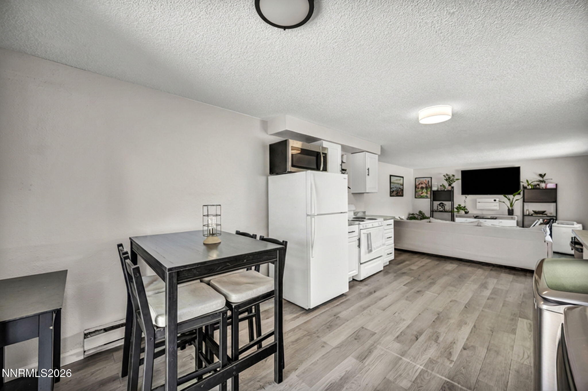 3400 Woodside Drive Apt 24 Property Photo 11