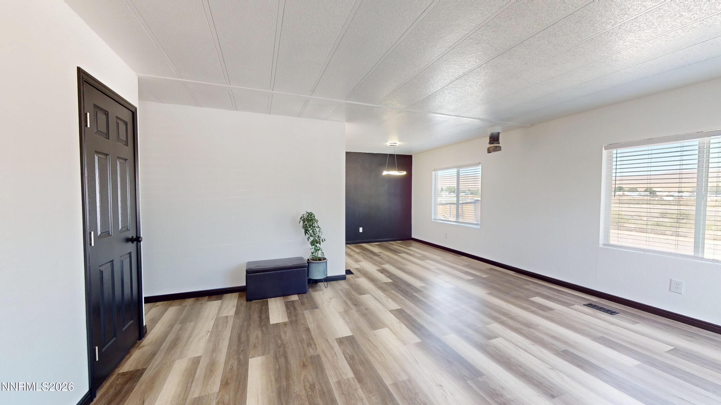 10335 Robbie Circle Property Photo 4