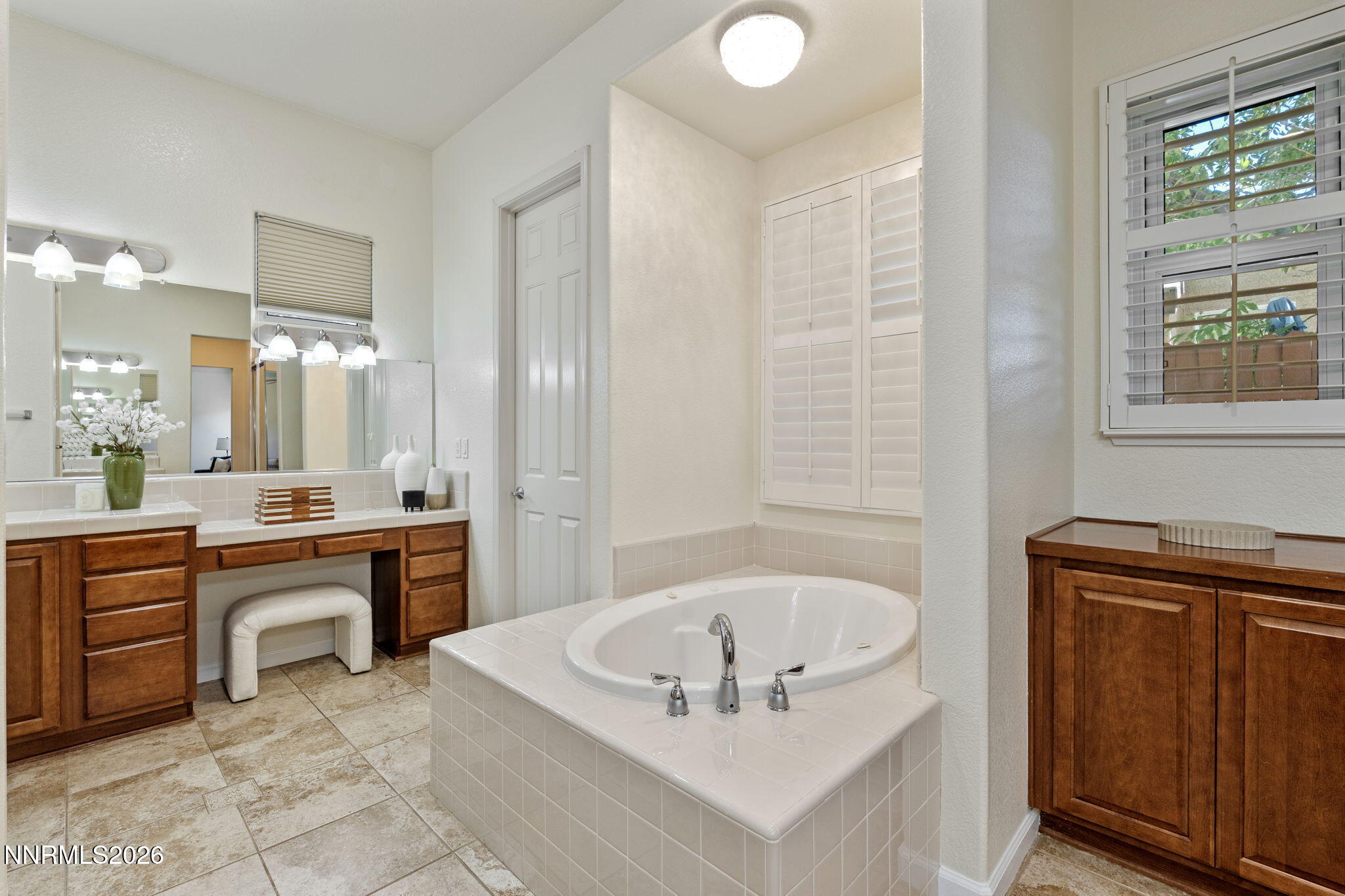 1629 Bridgeview Court Property Photo 33