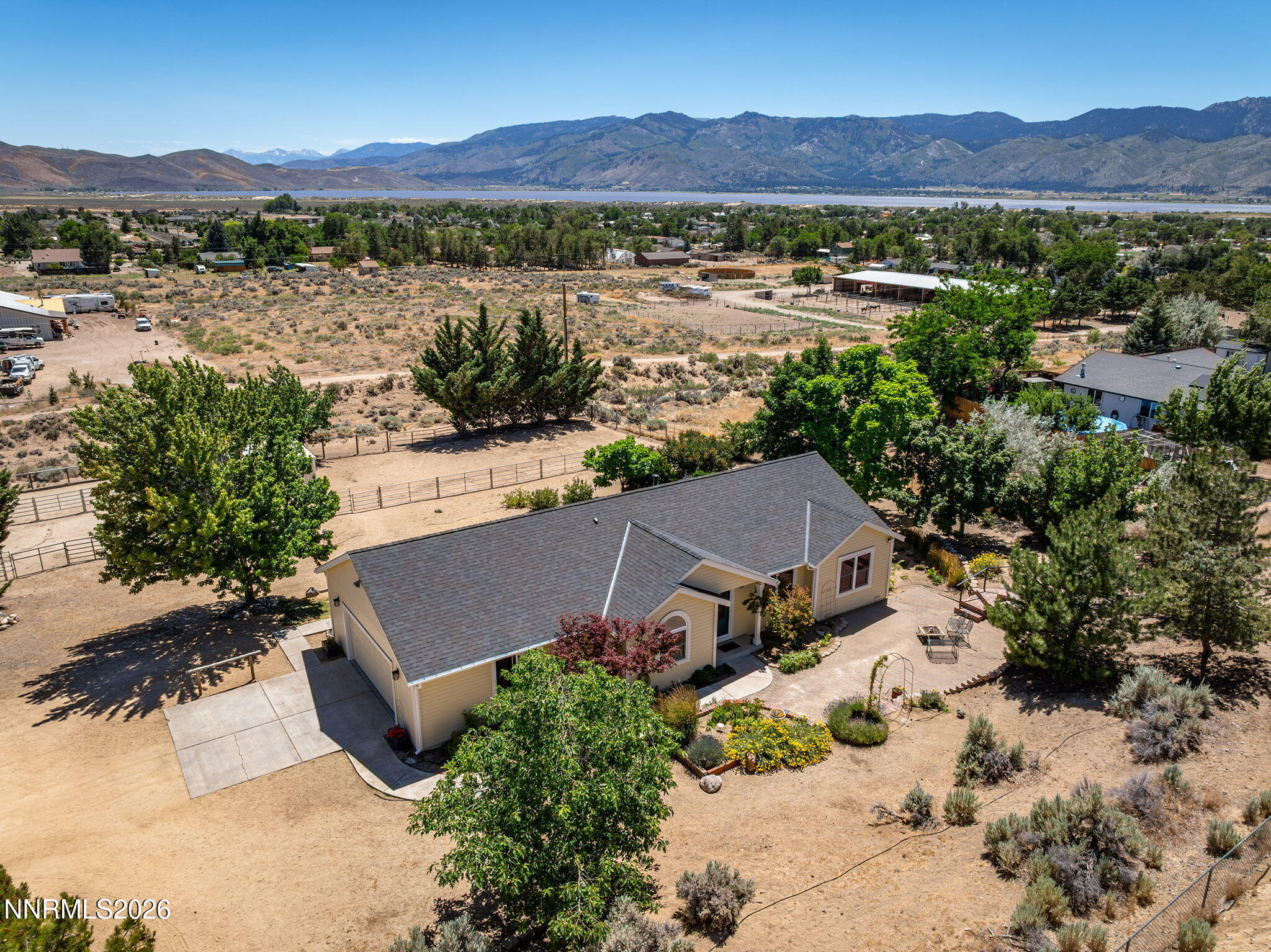 305 Flicker Circle Property Photo 1