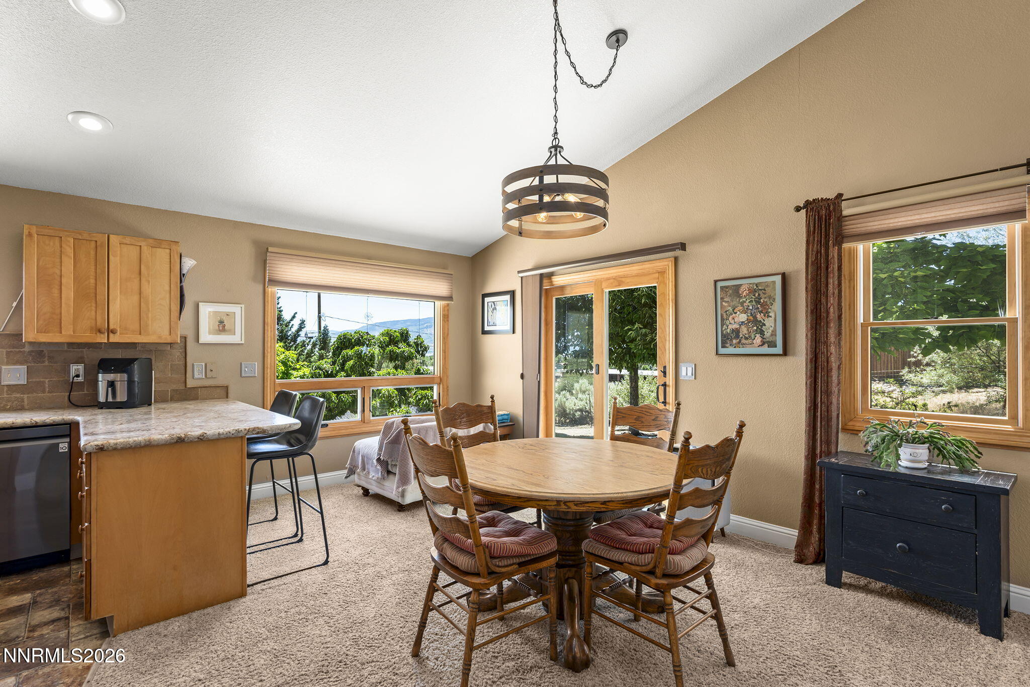 305 Flicker Circle Property Photo 9