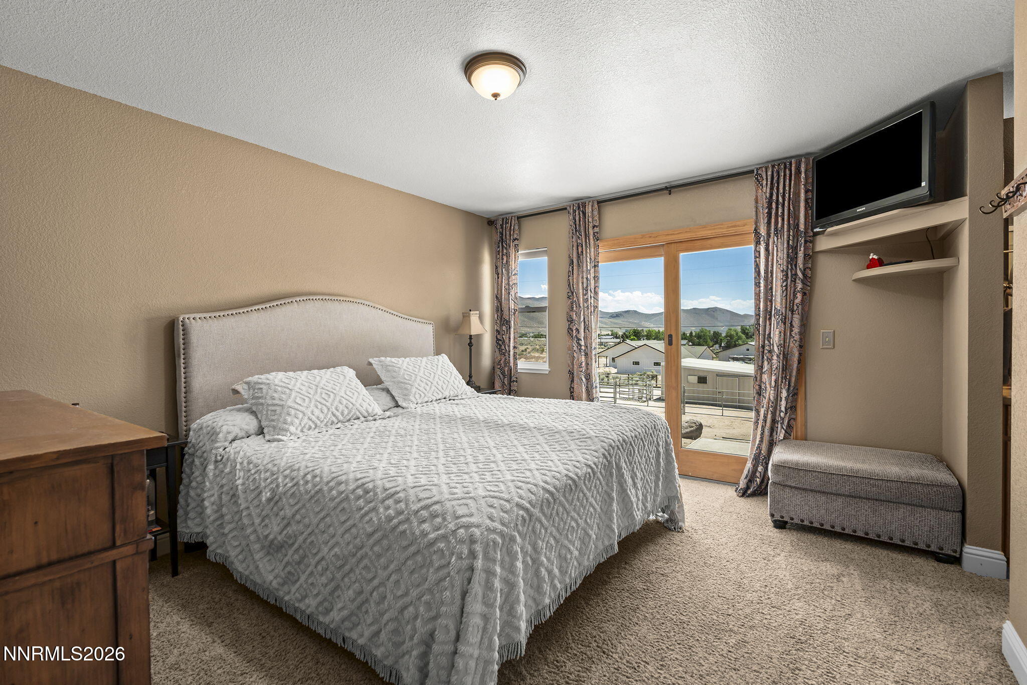 305 Flicker Circle Property Photo 14