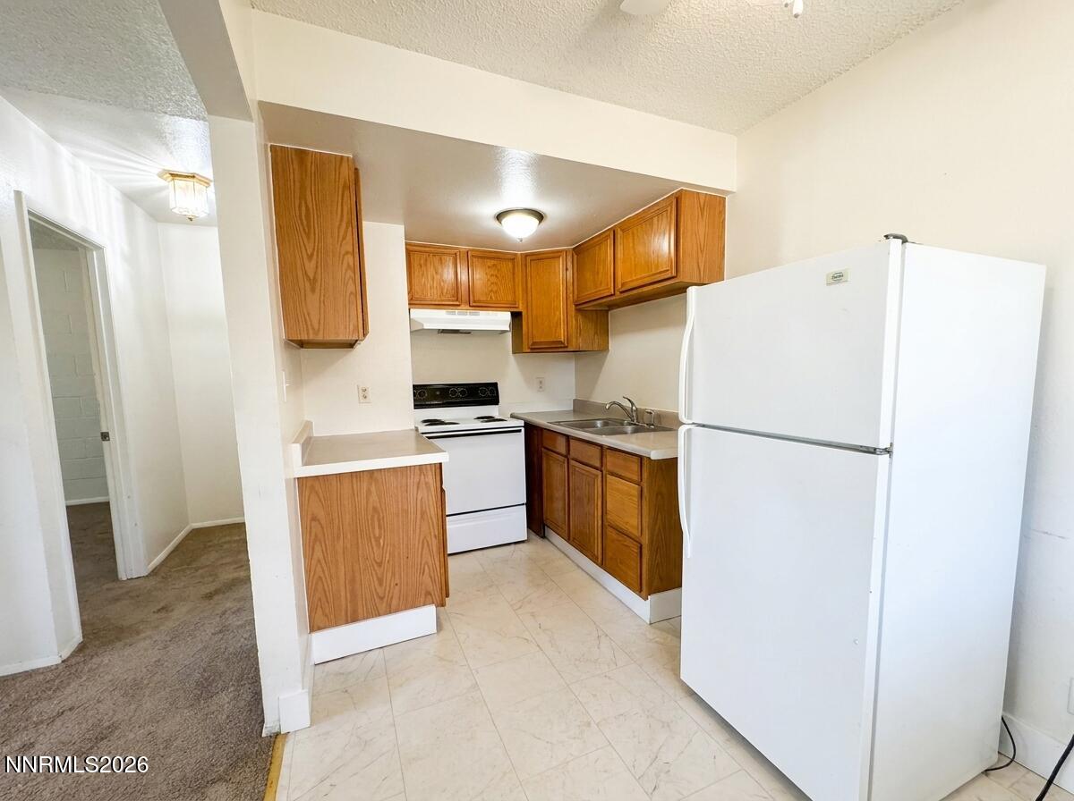190 Locust Street Property Photo 6