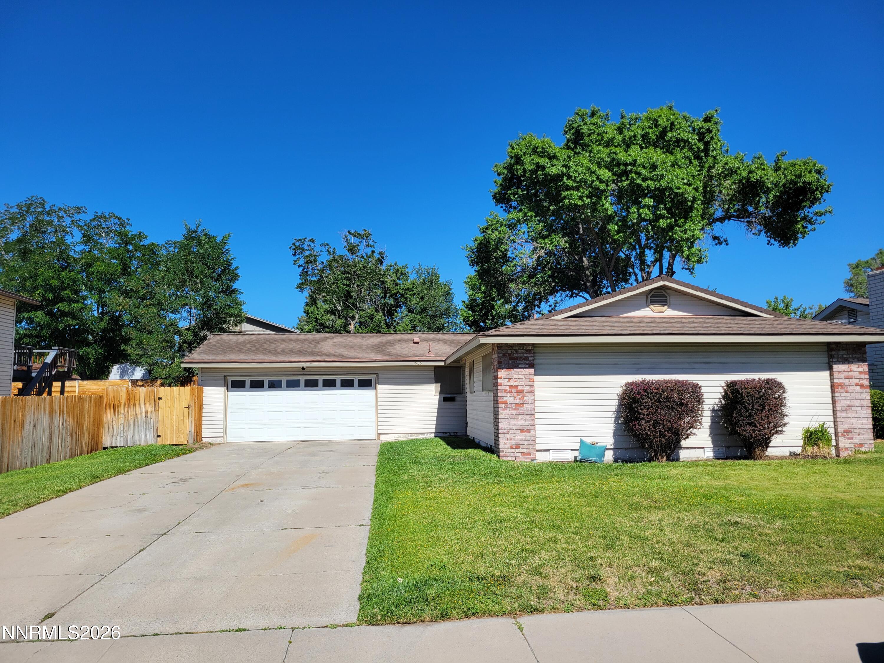 1935 Howard Drive Property Photo 1