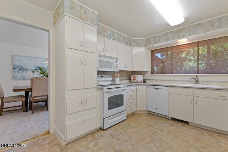 2370 Skyline Boulevard Property Photo 15