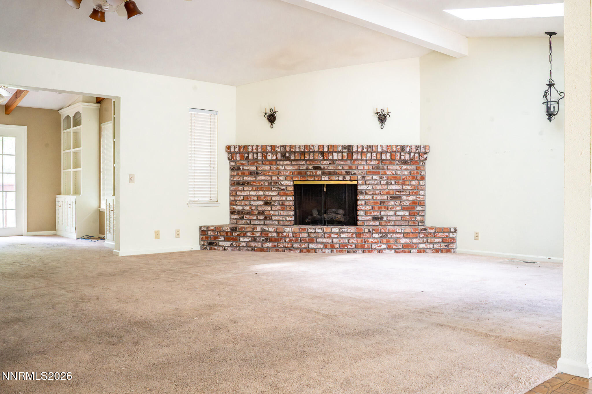2285 Hedgewood Drive Property Photo 6