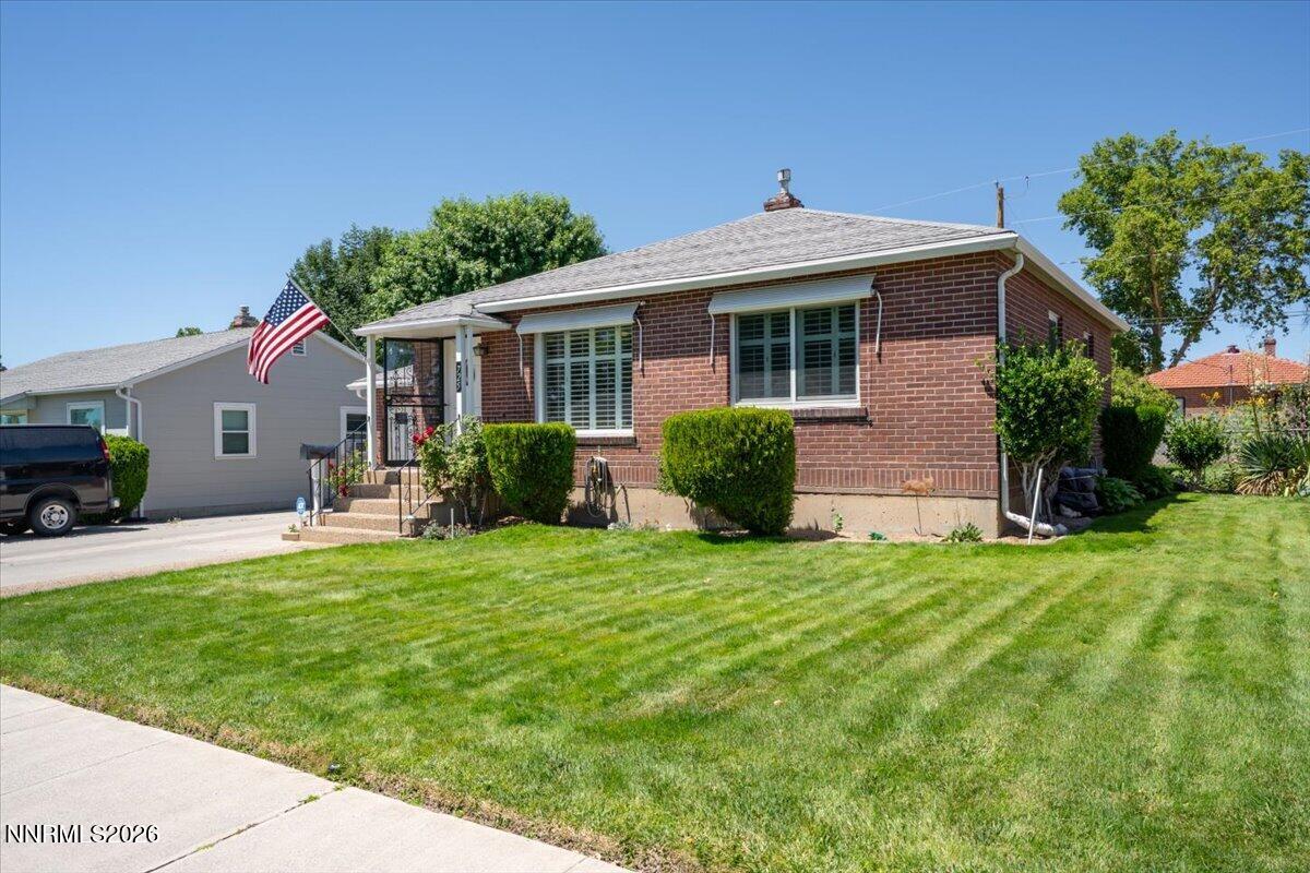 725 Wilkinson Avenue Property Photo 3