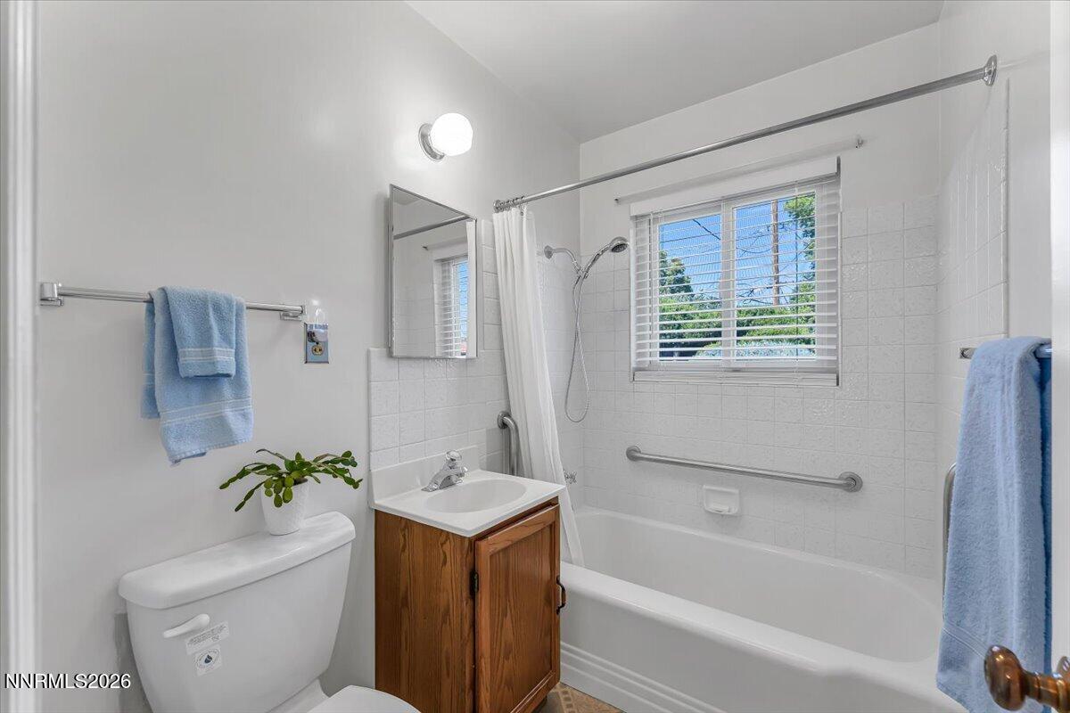 725 Wilkinson Avenue Property Photo 13