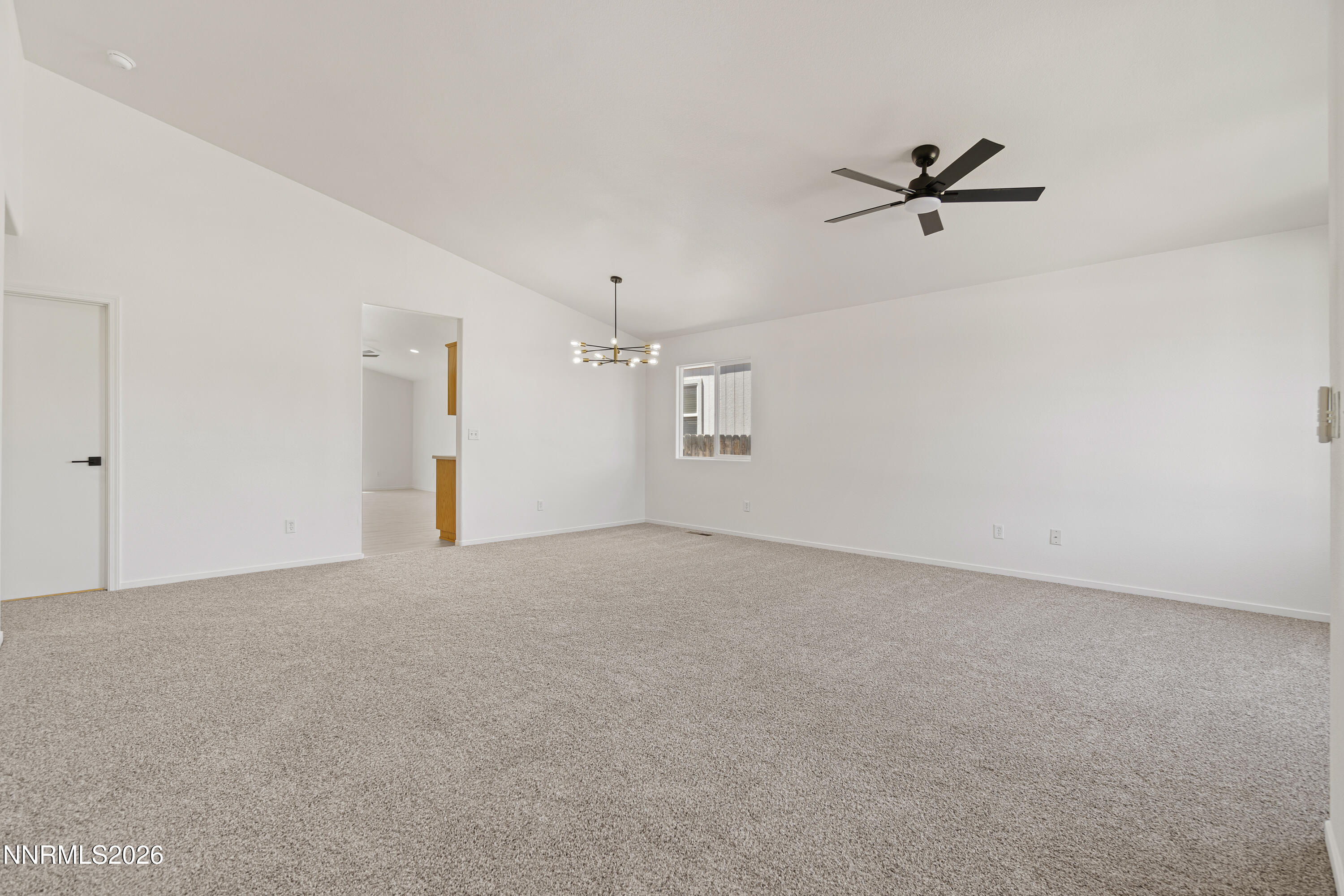 419 Sunshine Lane Property Photo 8