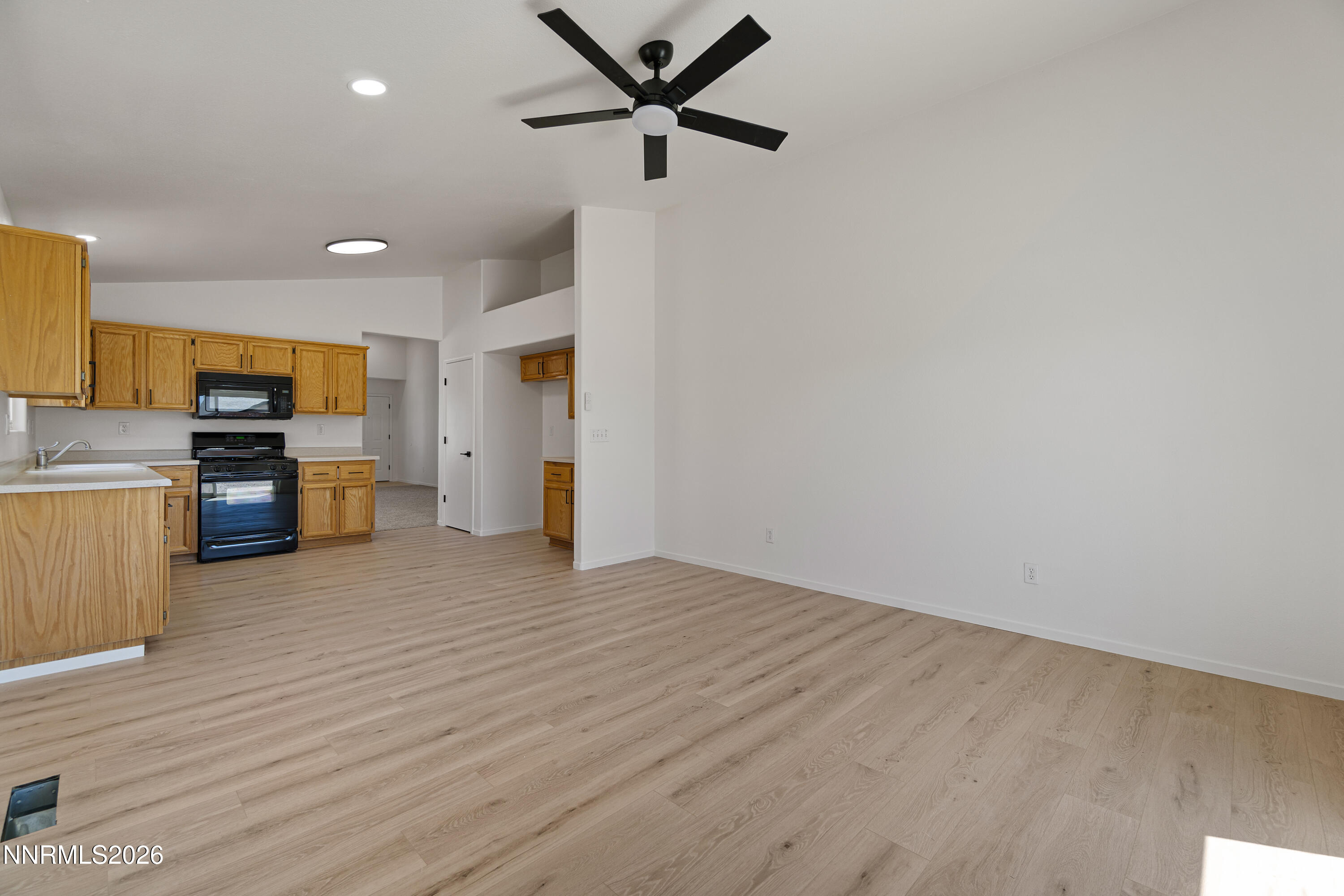 419 Sunshine Lane Property Photo 14