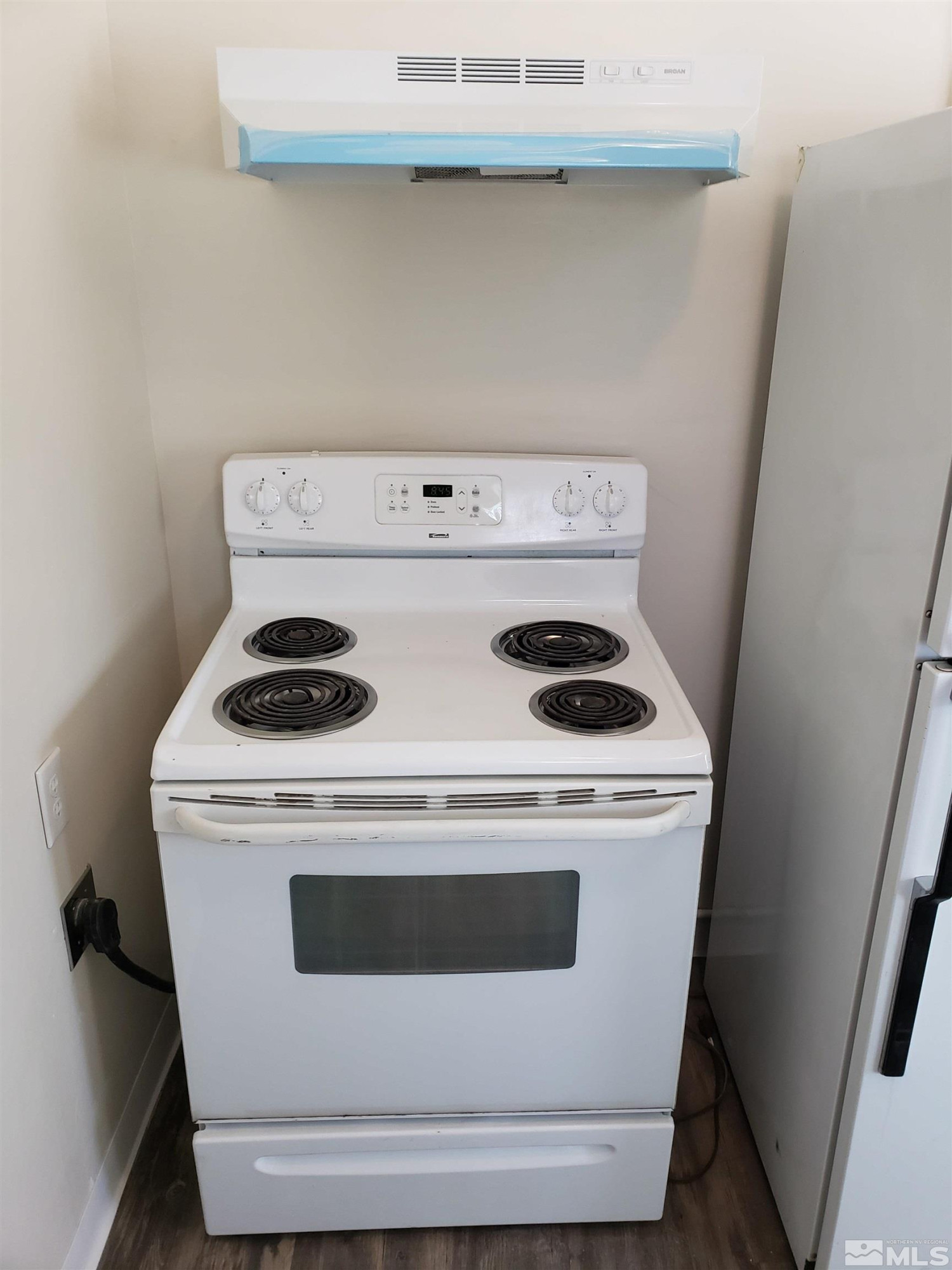 1335 Cornell Avenue Property Photo 8