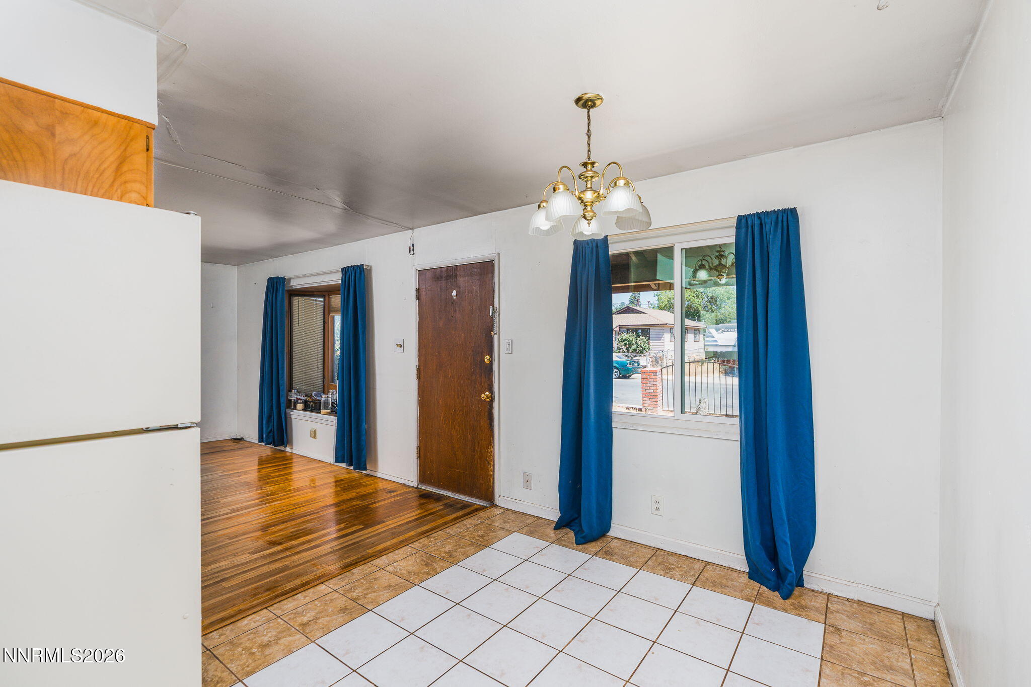 1370 Castle Way Property Photo 11