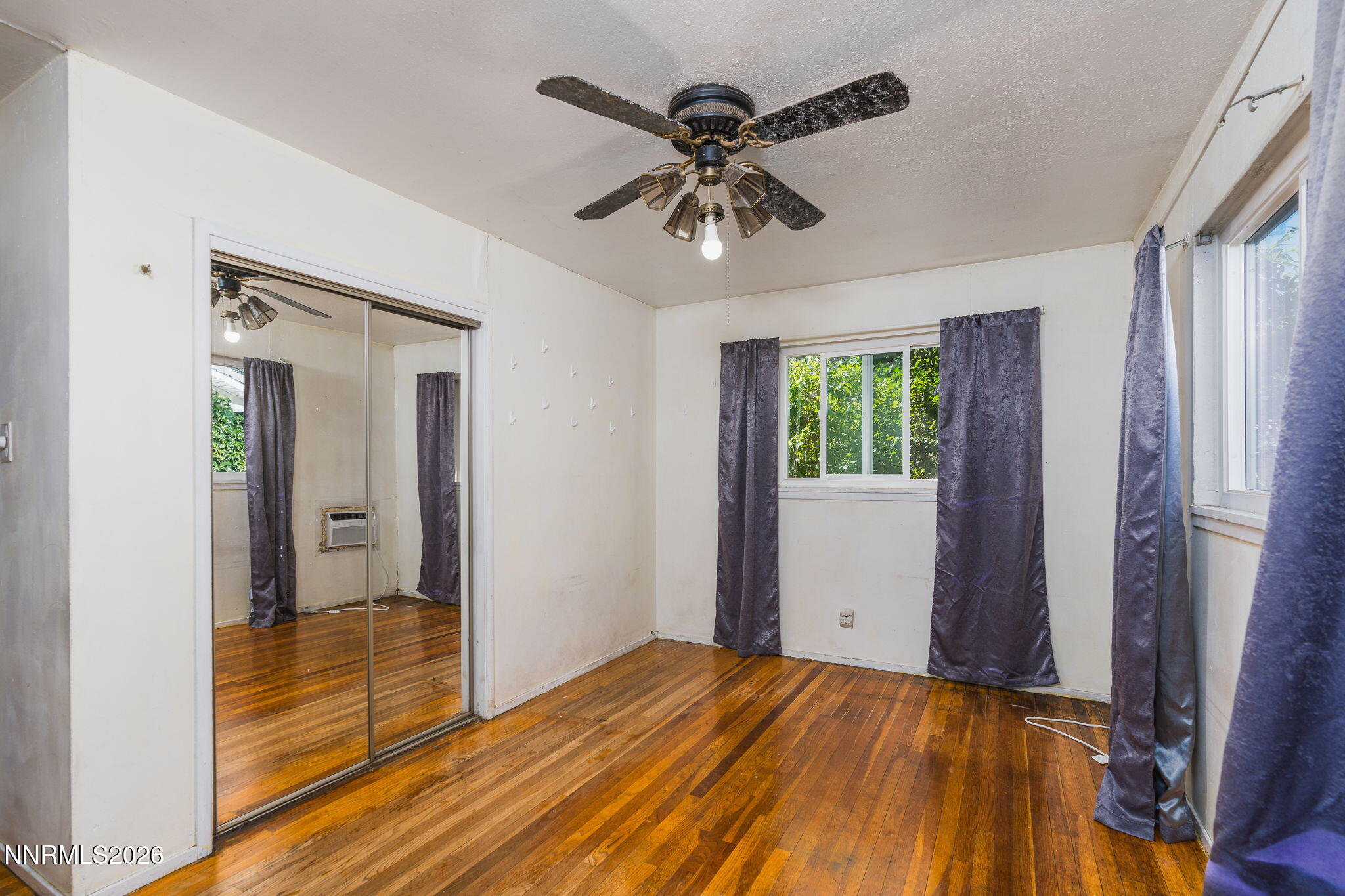 1370 Castle Way Property Photo 14