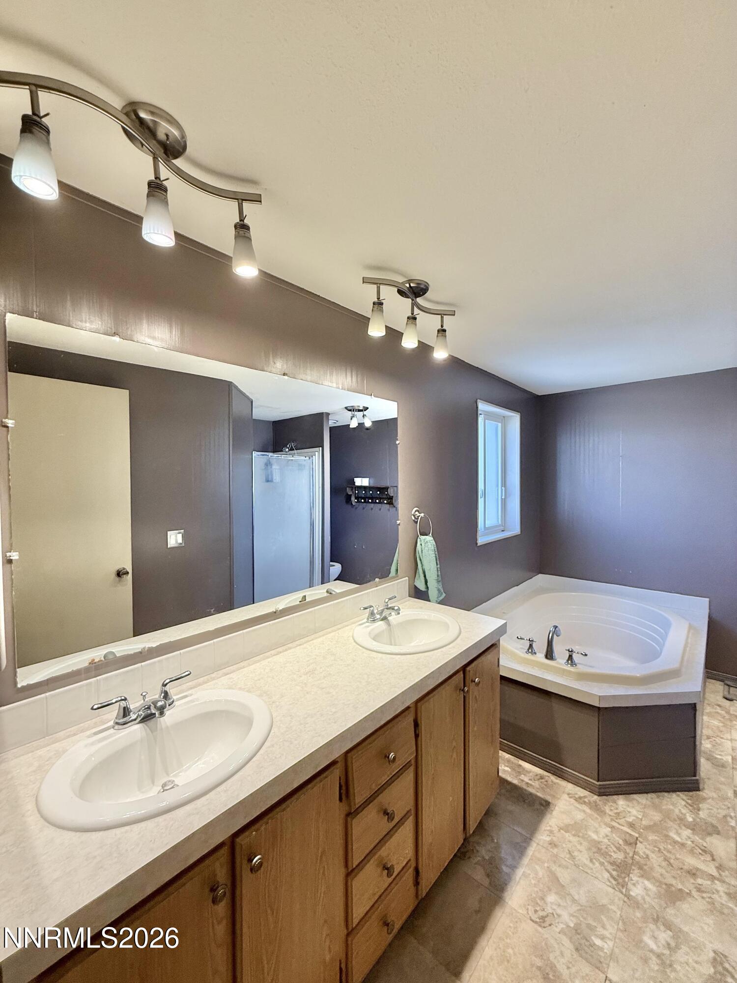 18665 Goodness Way Property Photo 20