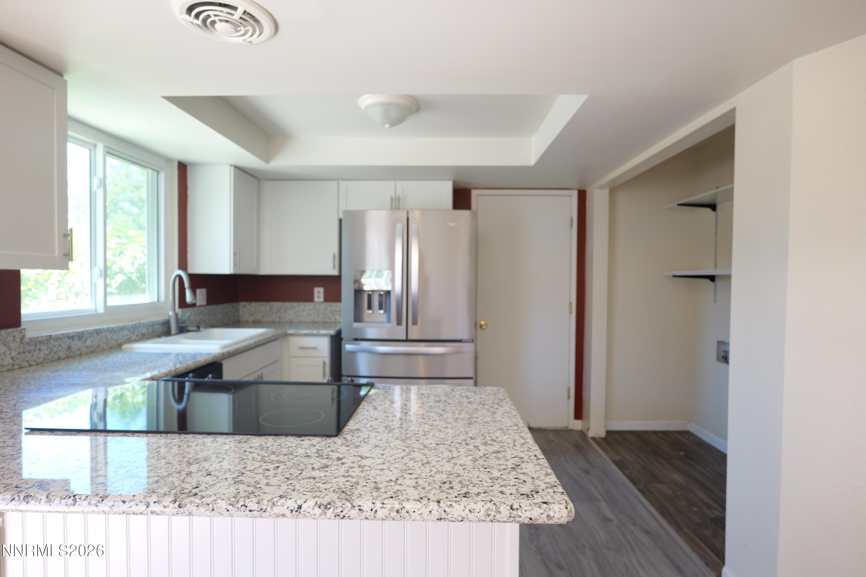 194 6th Street Property Photo 3