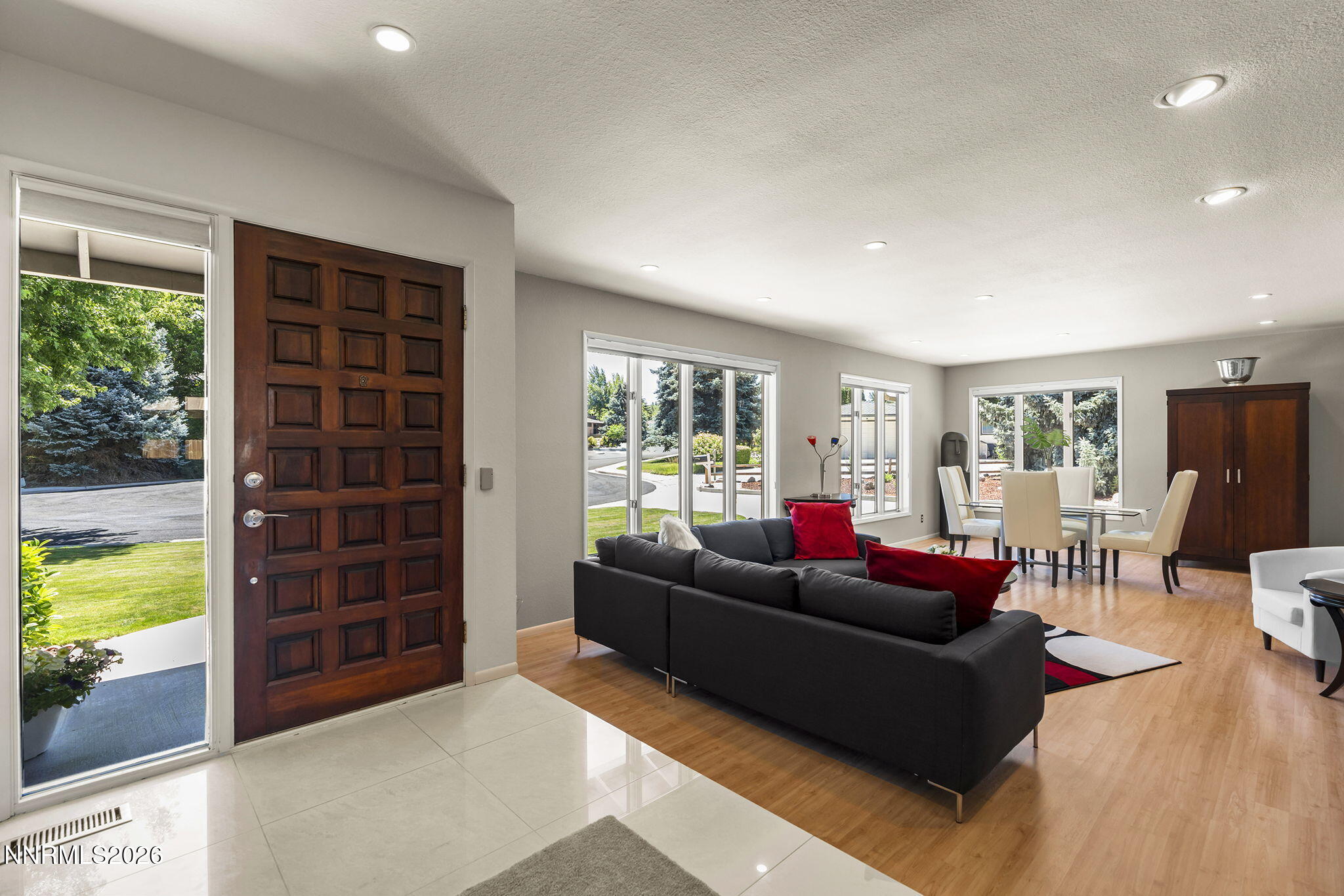1505 Krupp Circle Property Photo 6