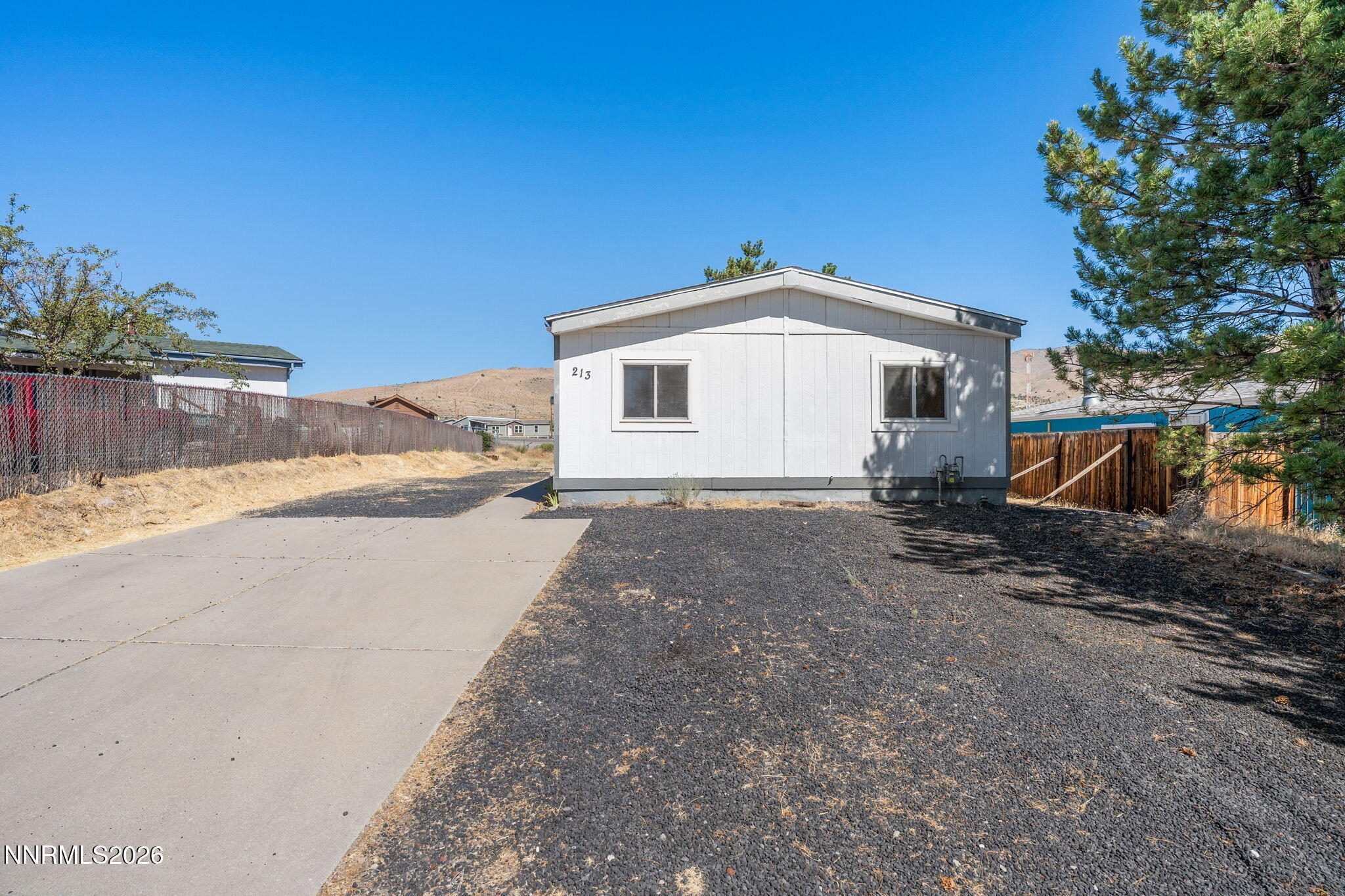 213 E Miriam Way Property Photo 2