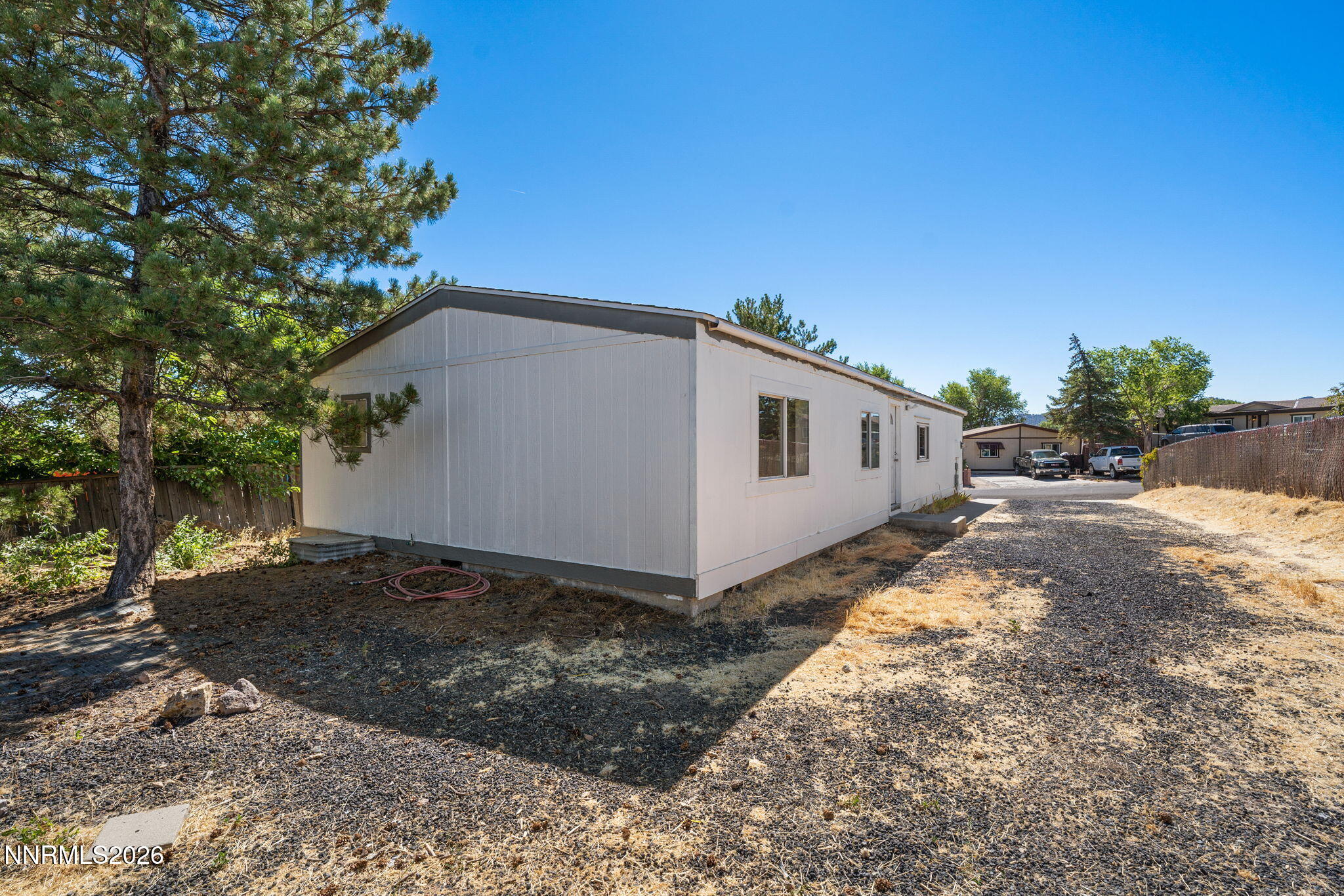 213 E Miriam Way Property Photo 4