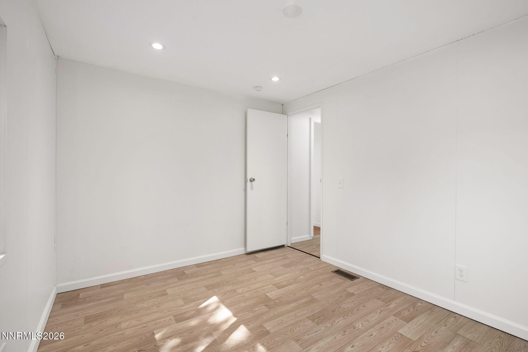 213 E Miriam Way Property Photo 18