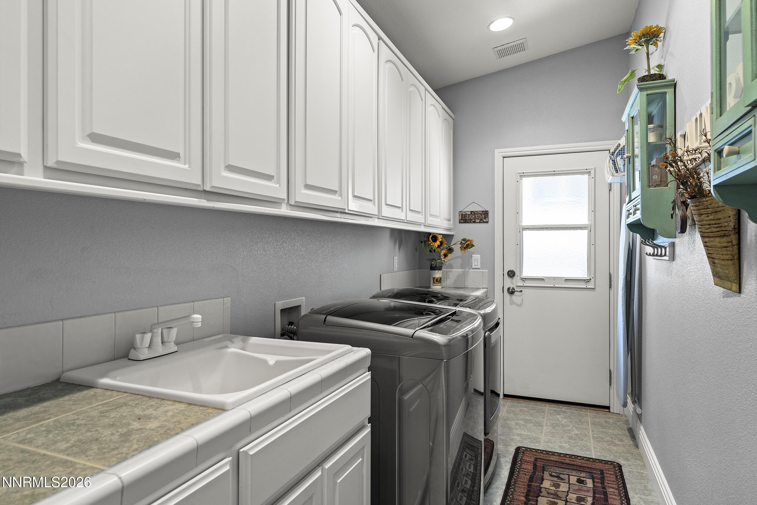 1064 Lucerne Way Property Photo 23