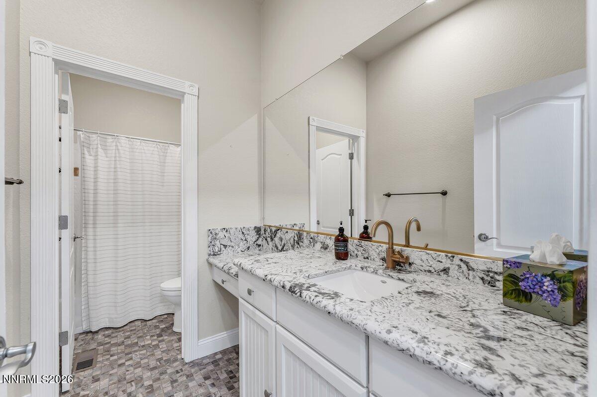 7330 Island Queen Drive Property Photo 25