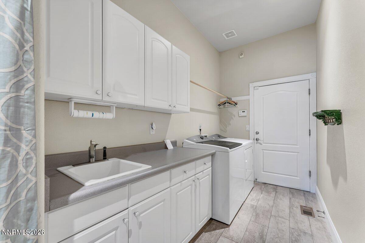 7330 Island Queen Drive Property Photo 28