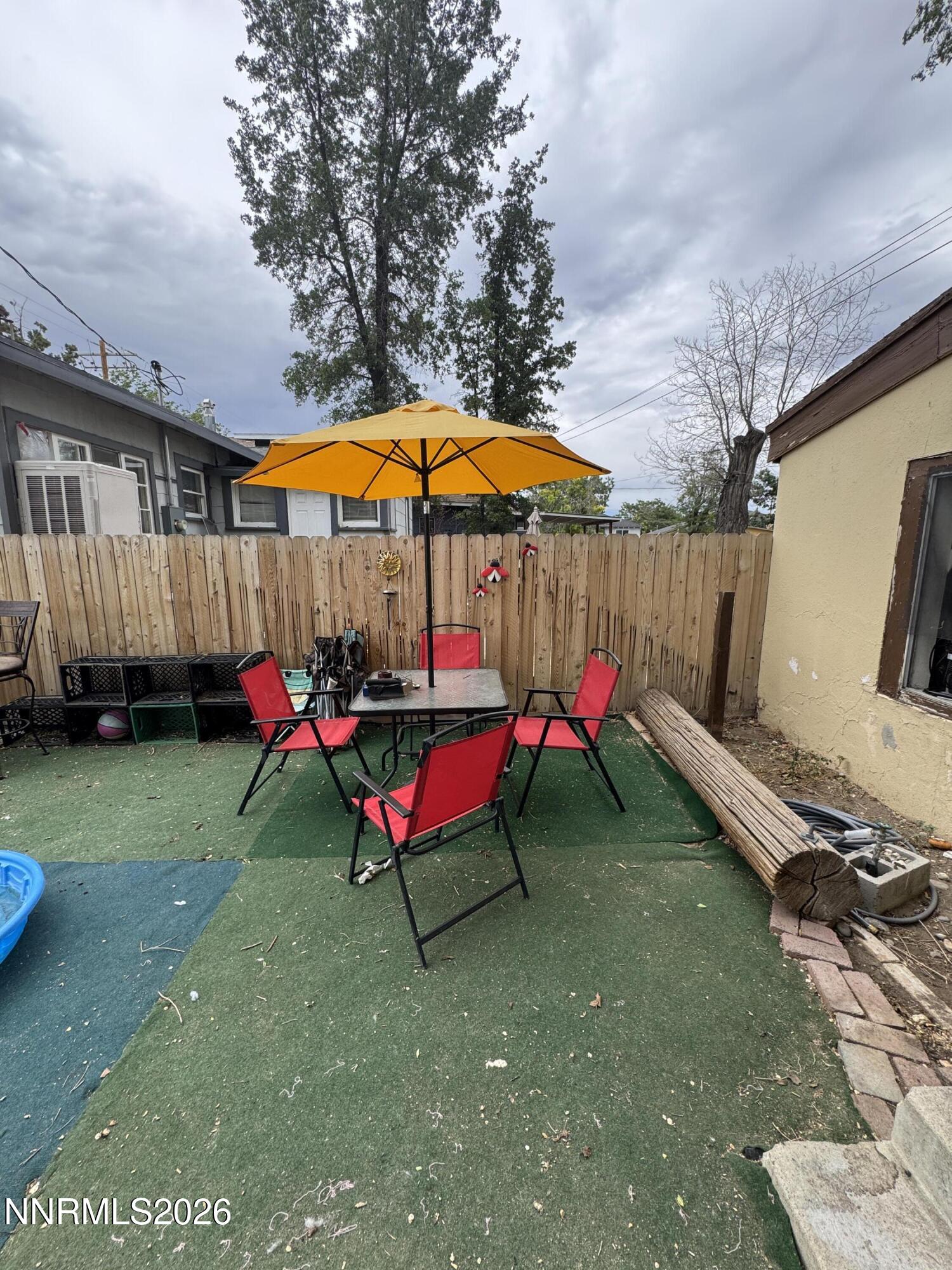 824 Rock Boulevard Property Photo 2