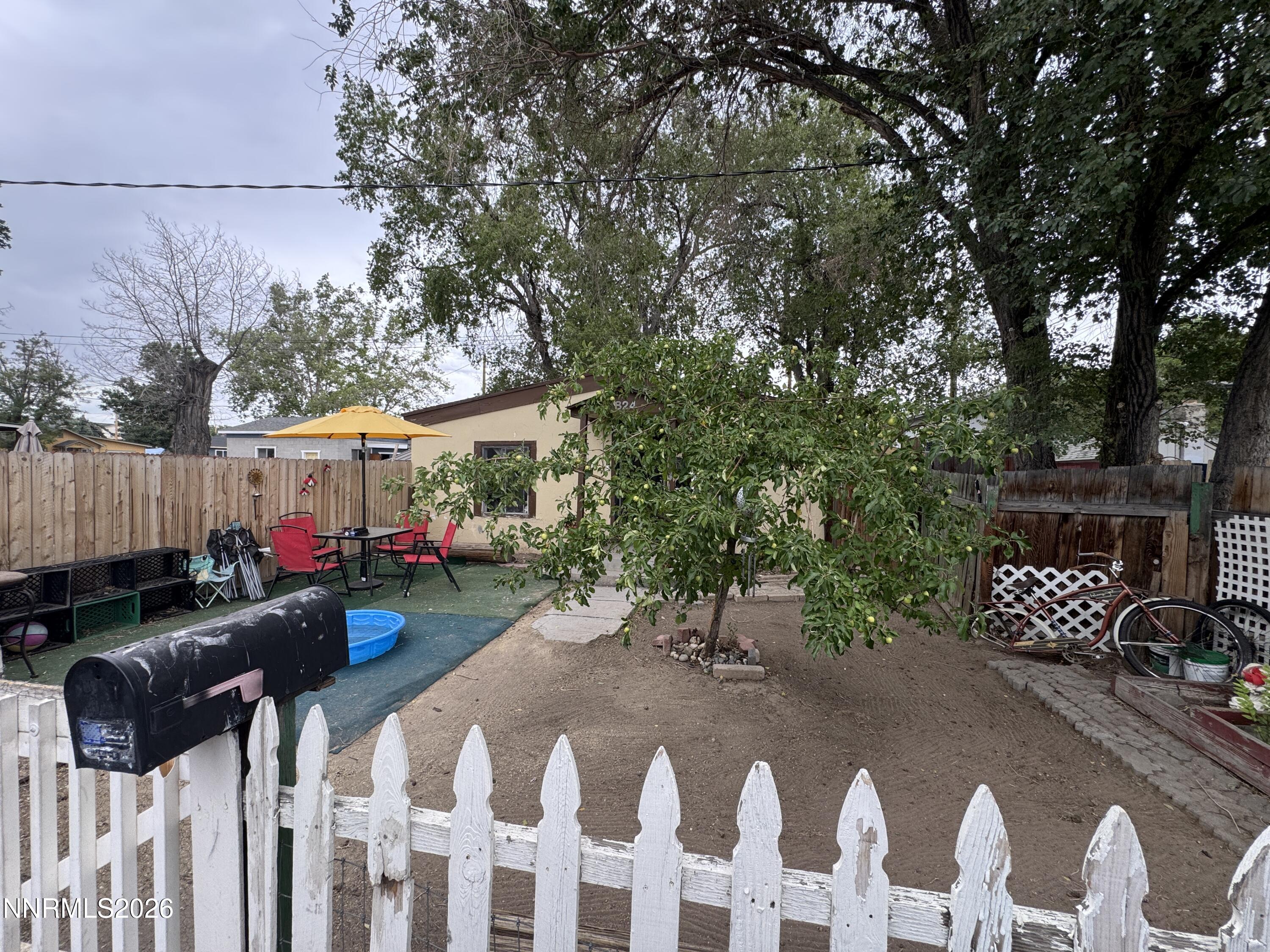 824 Rock Boulevard Property Photo 6