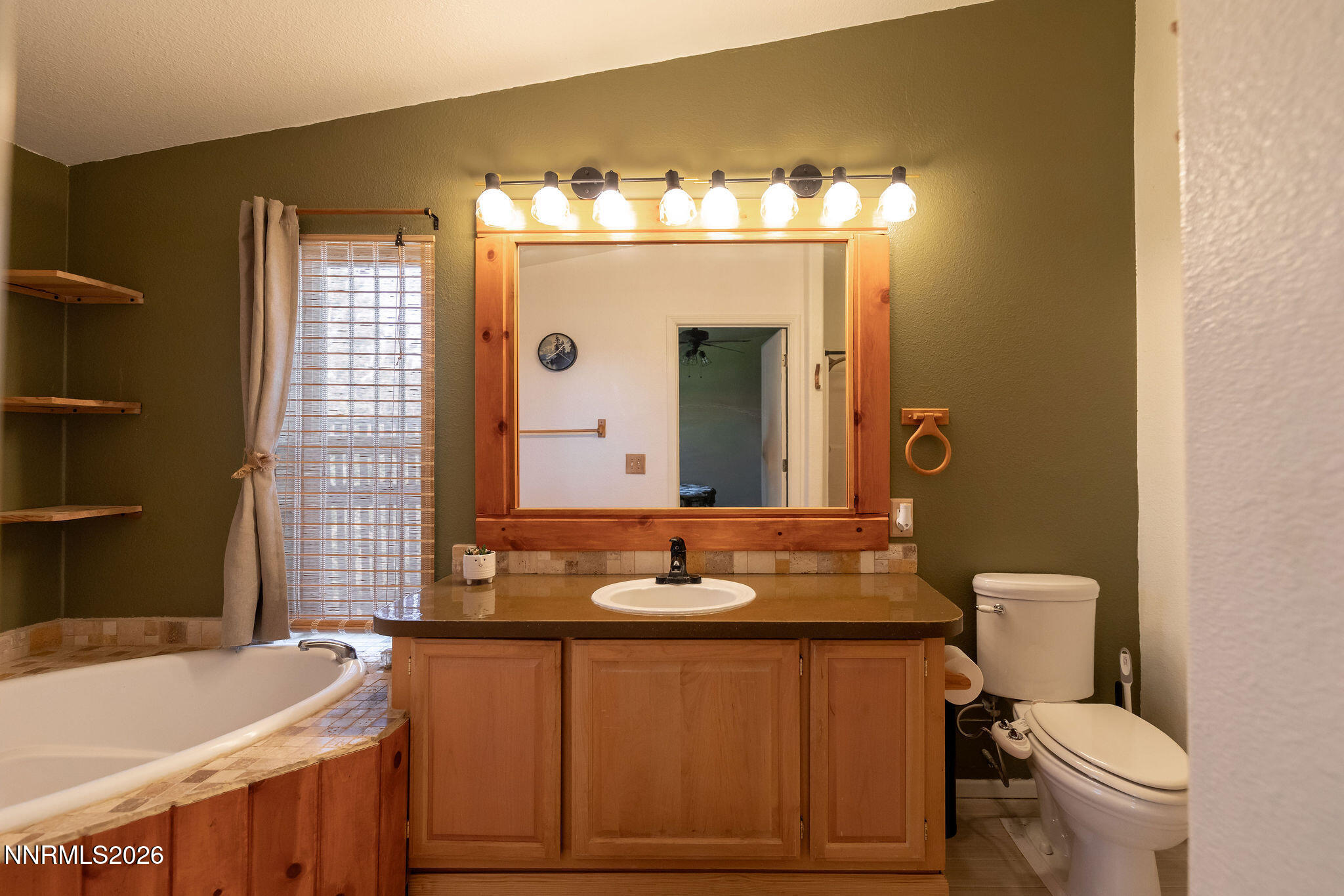 1351 W Spruce Street Property Photo 9