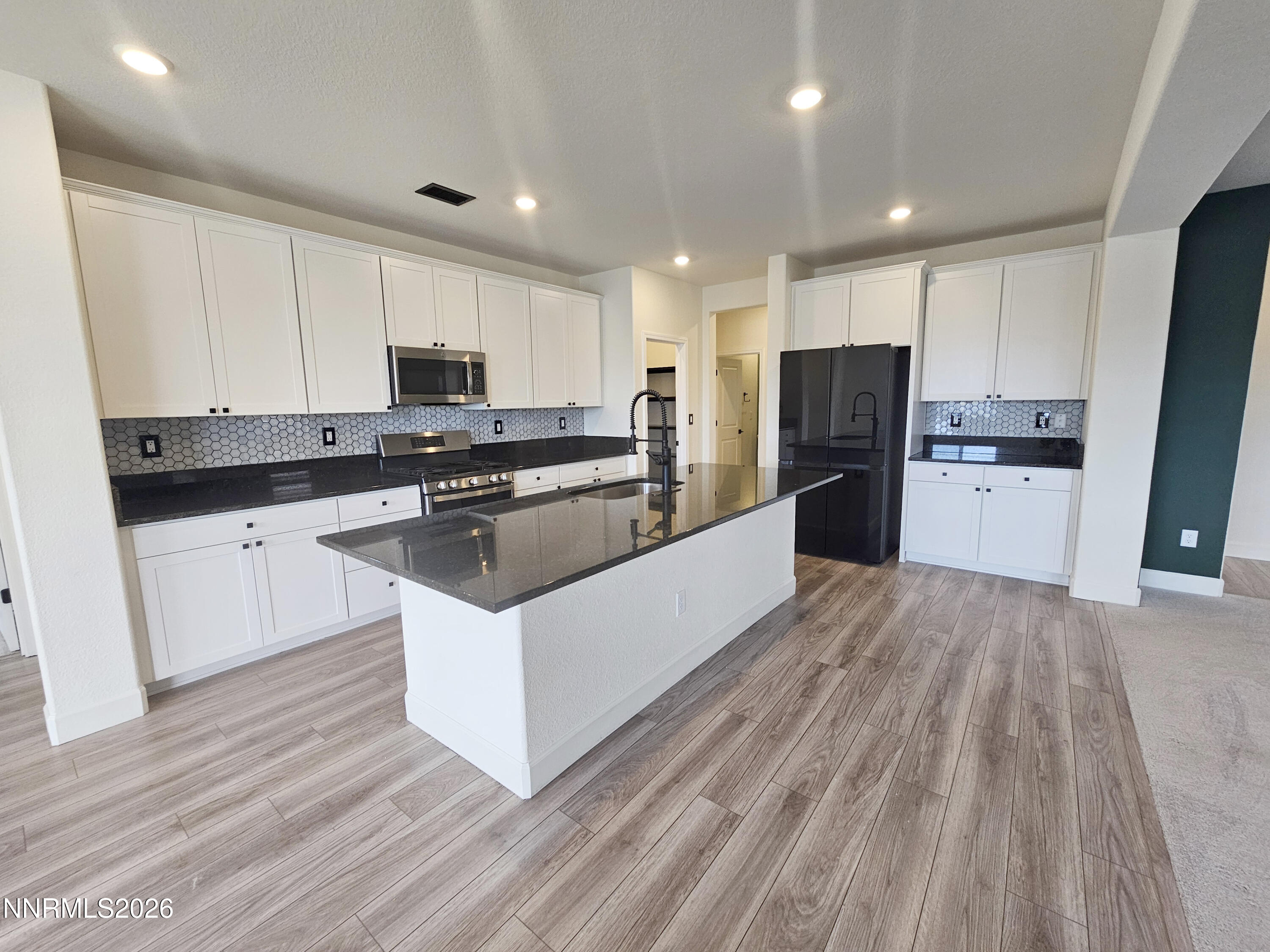 6388 Red Stable Road Property Photo 6