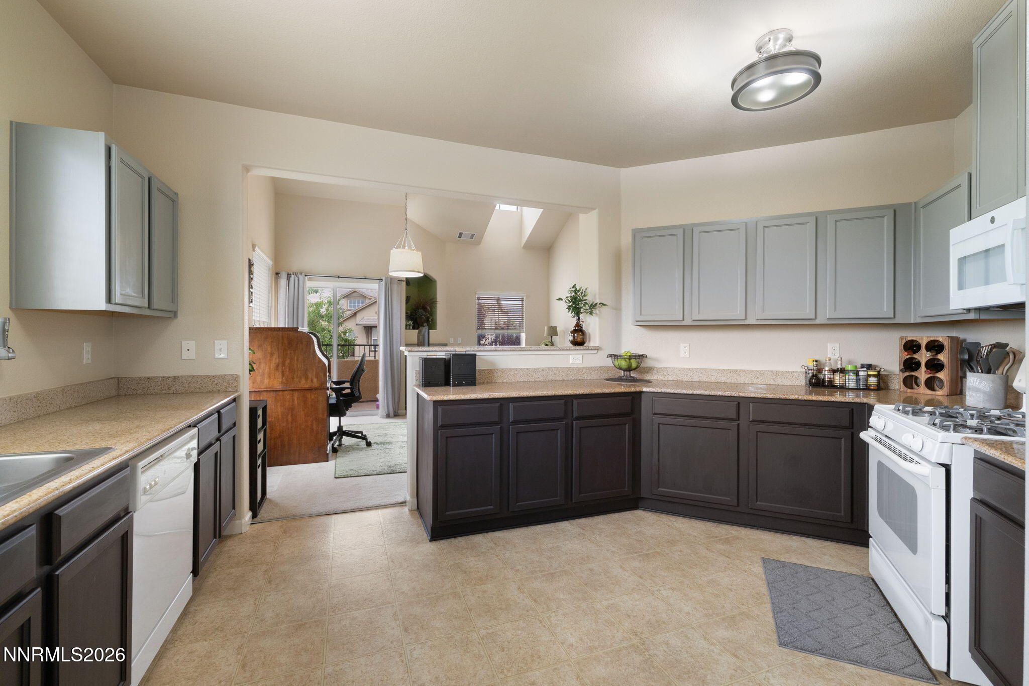 17000 Wedge Parkway Unit 2525 Property Photo 6