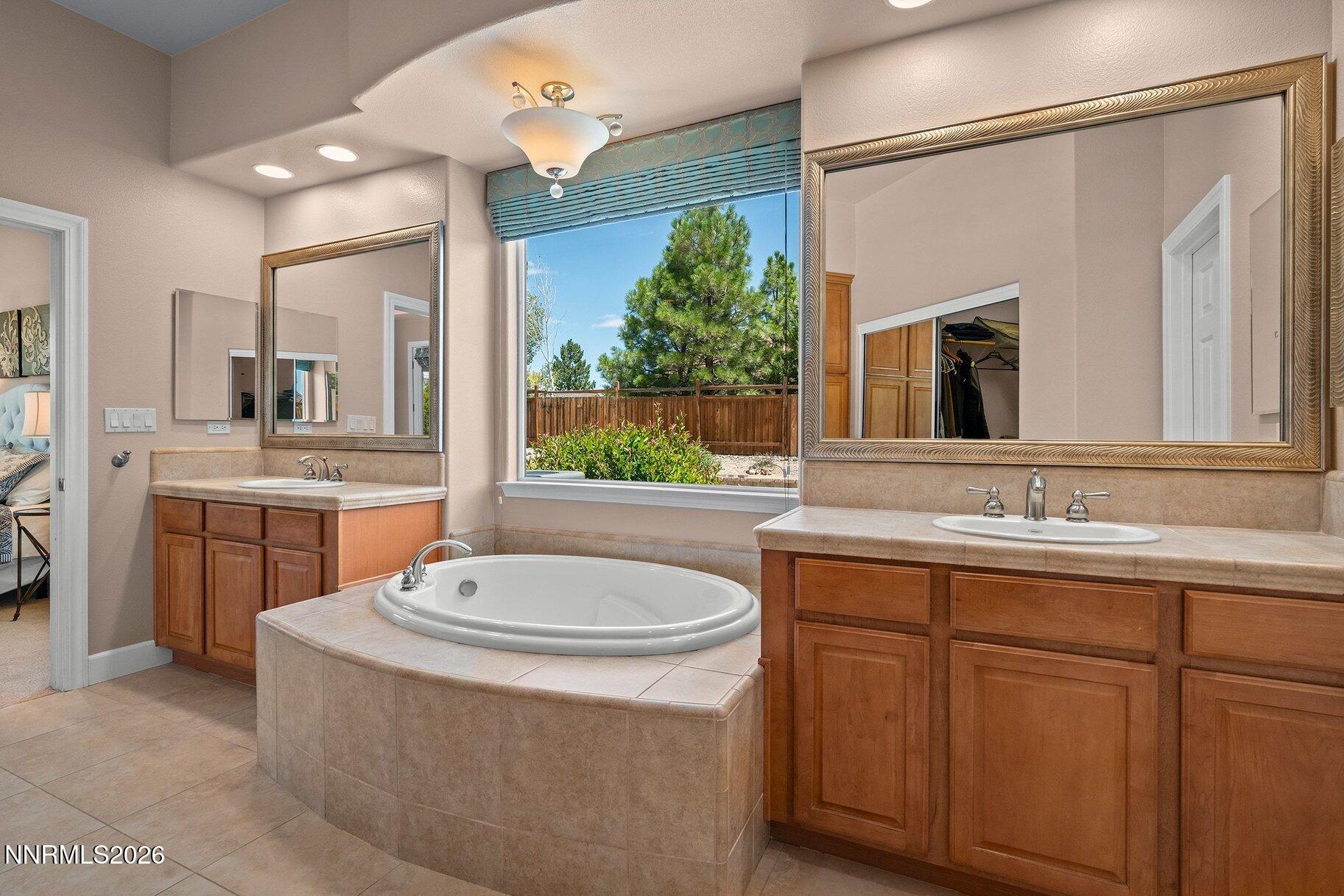 355 Sunset Springs Lane Property Photo 8