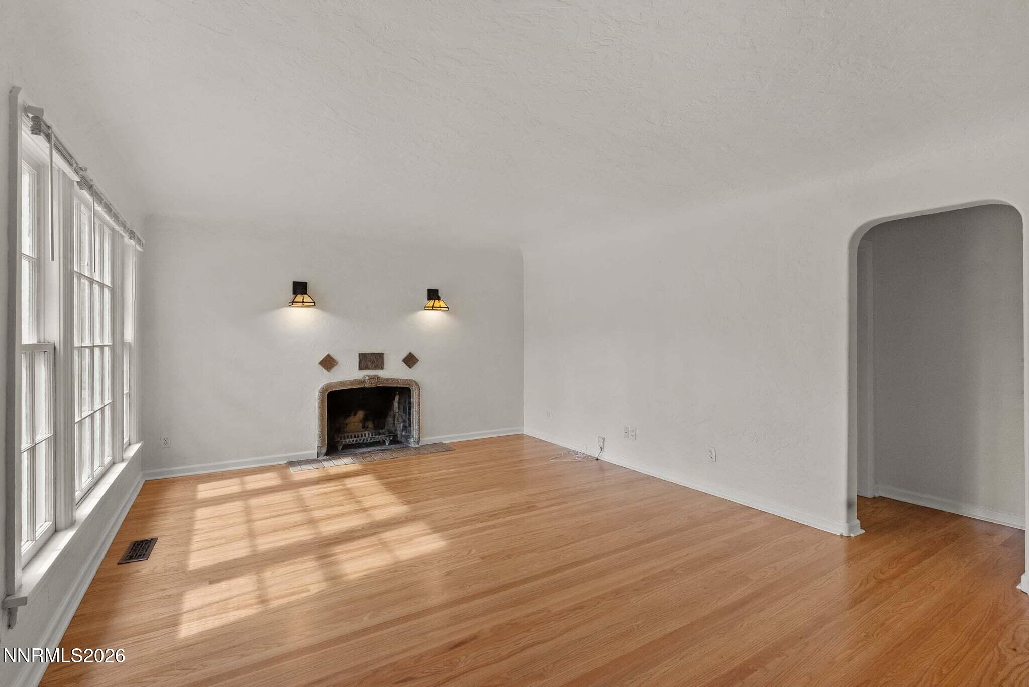 930 Nixon Avenue Property Photo 3