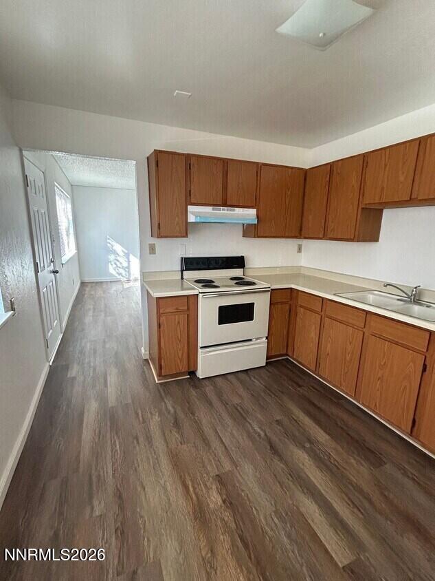 2010 W Sheffield Way Property Photo 6