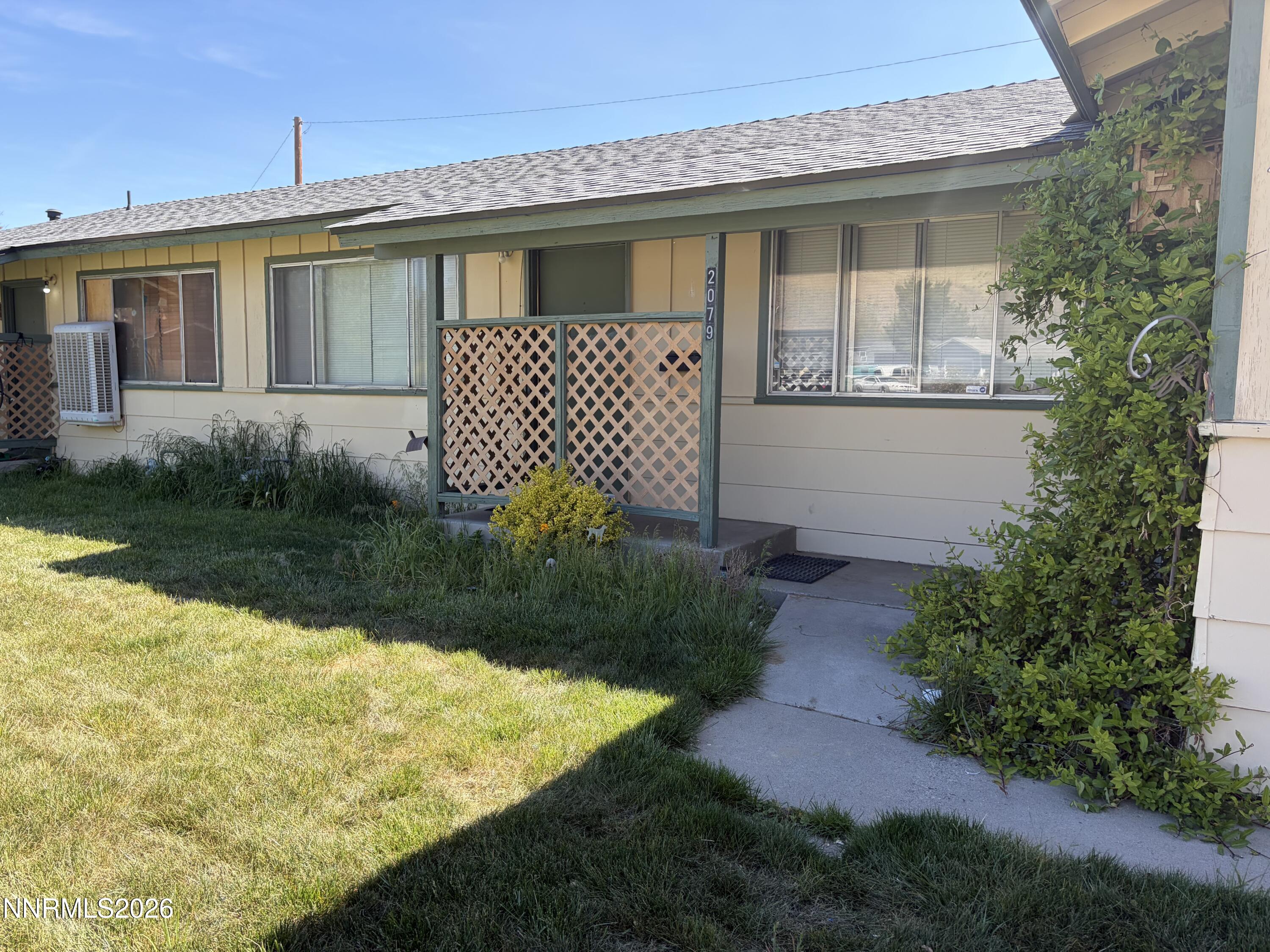 2079 E Sheffield Way Property Photo 5