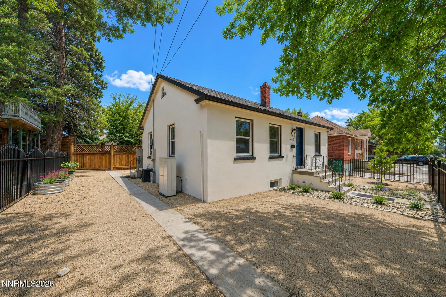 443 Burns Street Property Photo 5