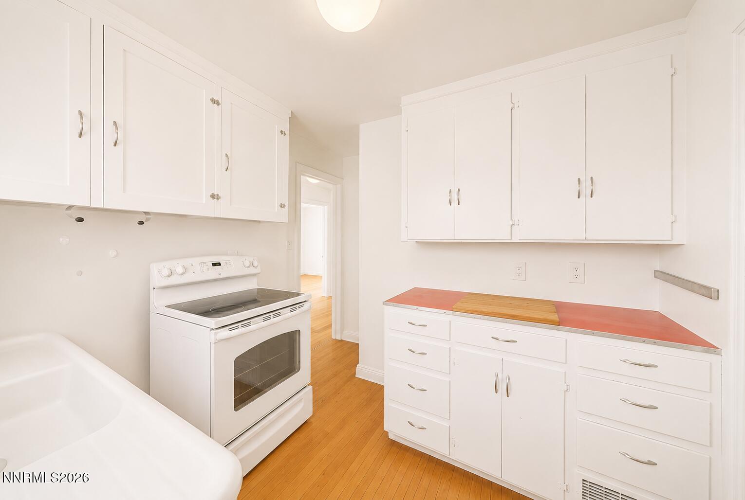 443 Burns Street Property Photo 32
