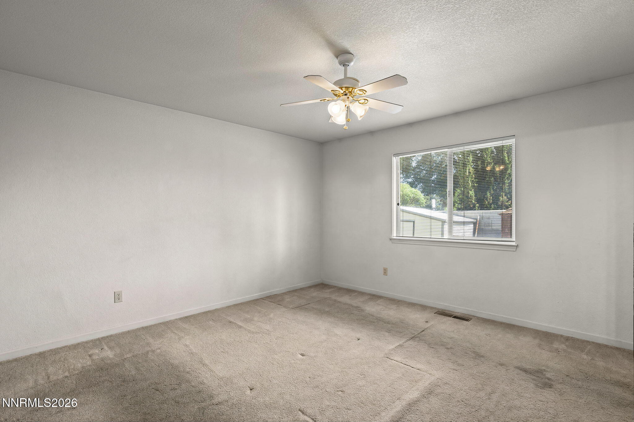 1335 E Marion Russell Drive Property Photo 8