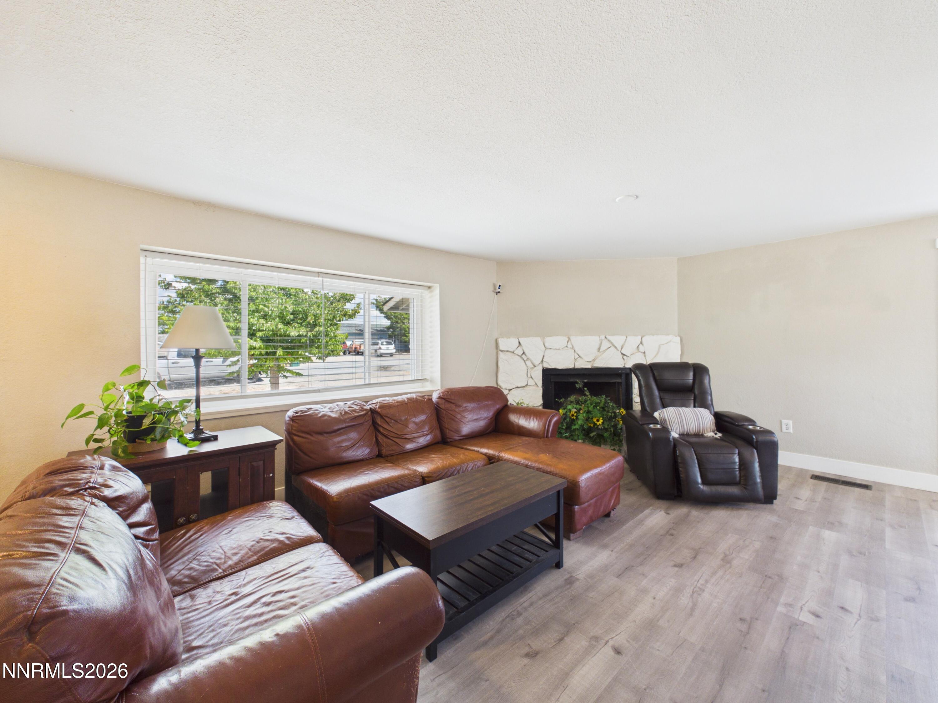 2425 Seneca Drive Property Photo 6