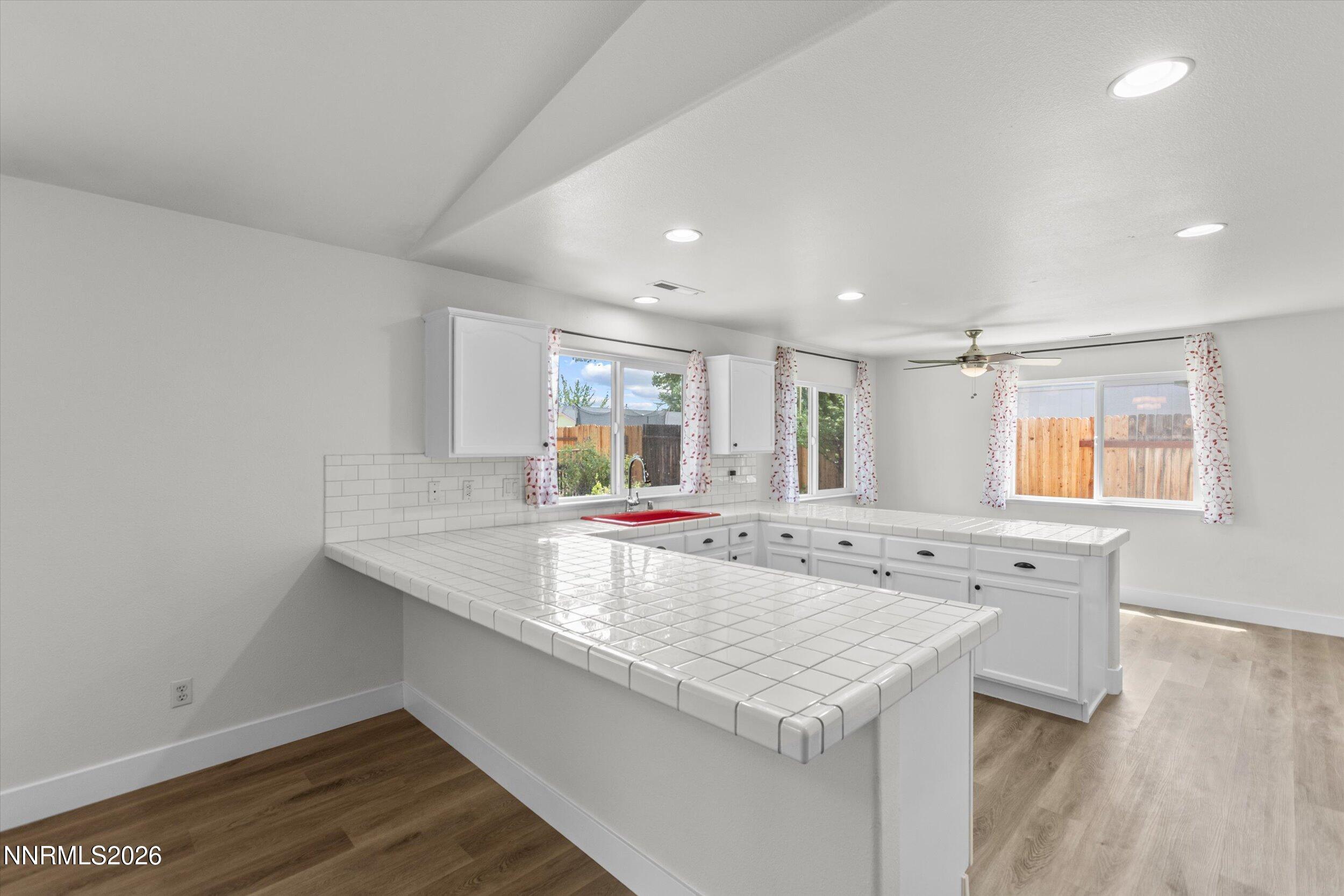 9830 Crystalline Drive Property Photo 27
