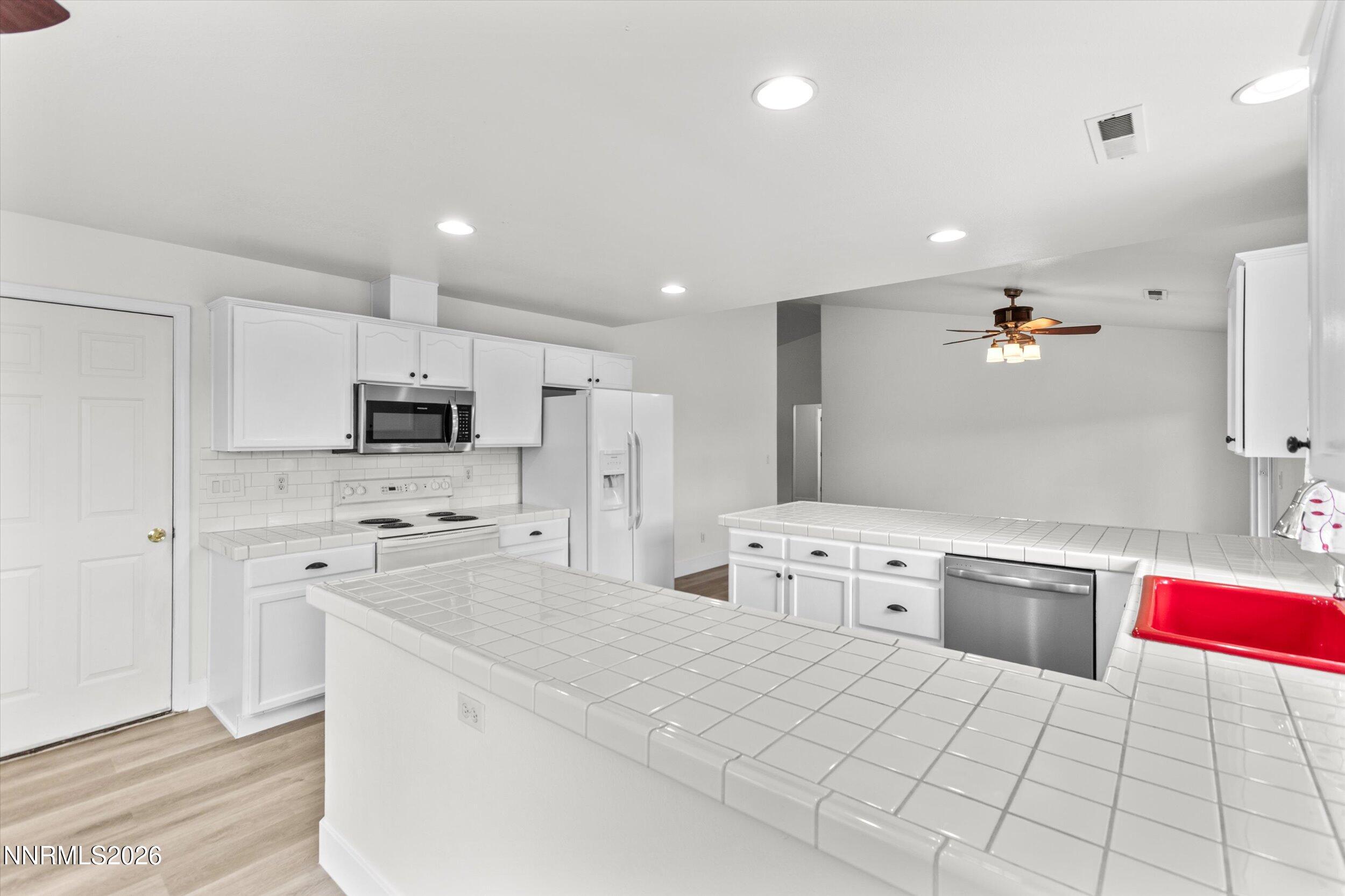 9830 Crystalline Drive Property Photo 29
